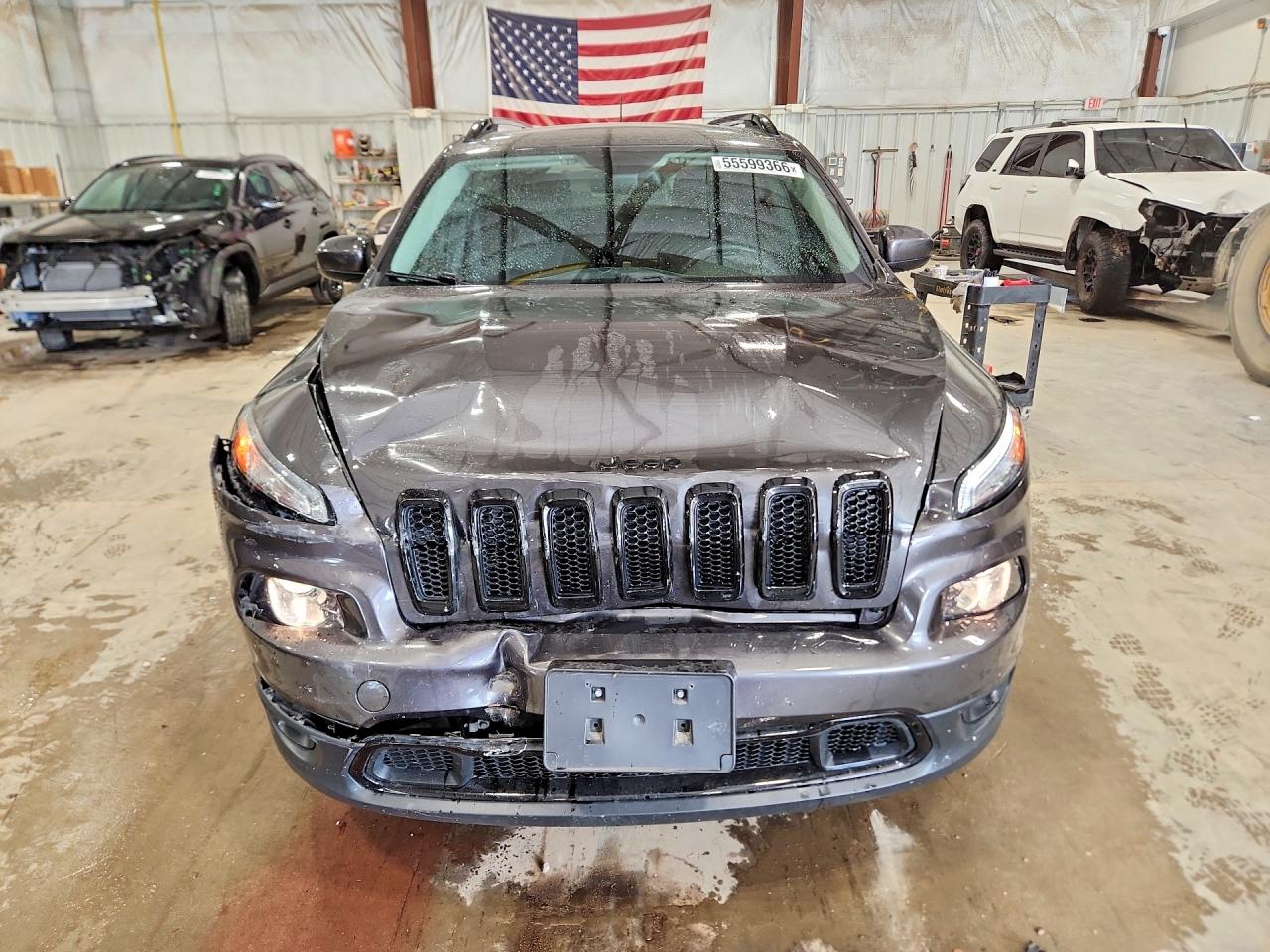 2014 Jeep Cherokee Latitude Gray vin: 1C4PJMCS5EW298341