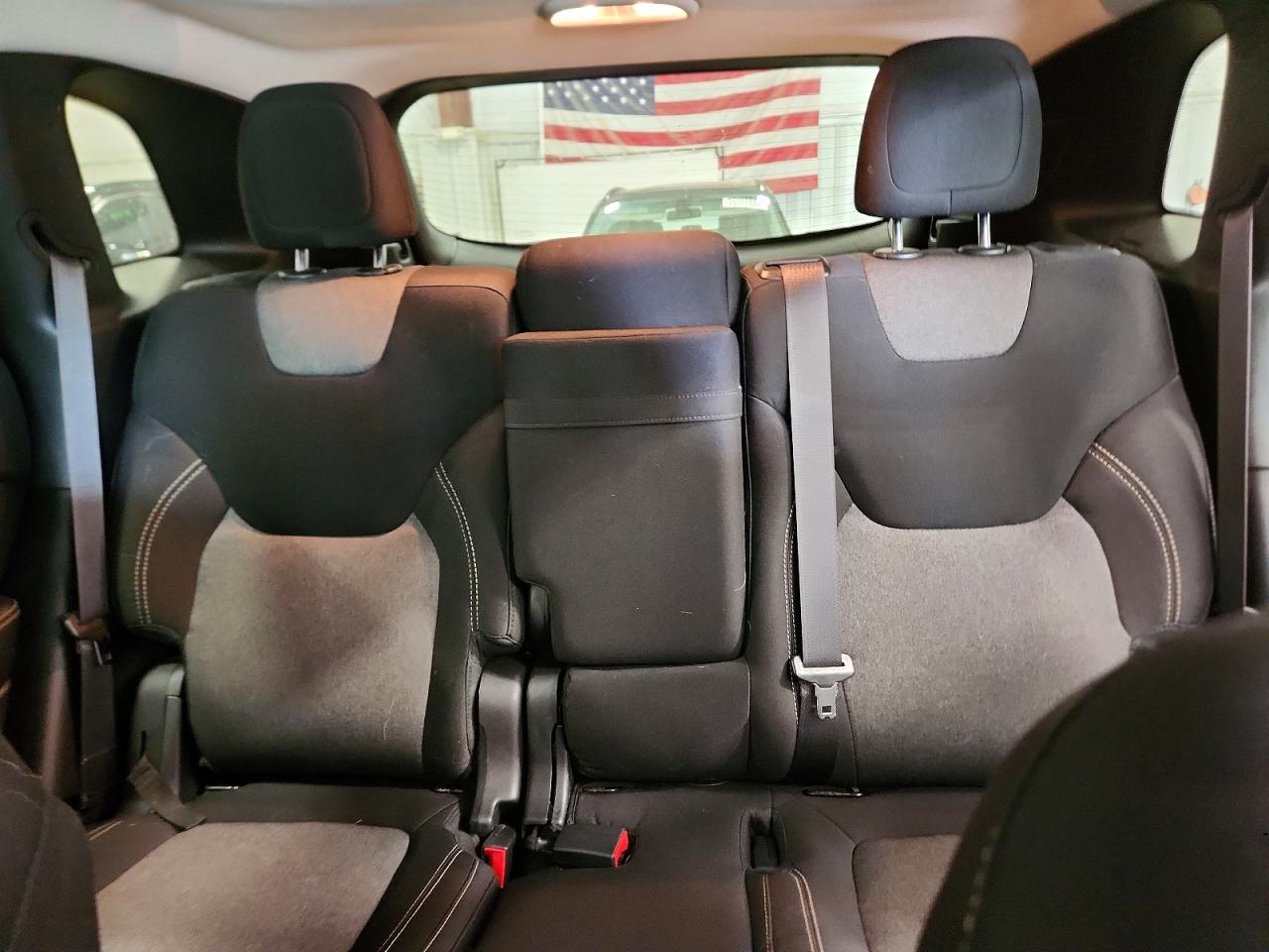 2014 Jeep Cherokee Latitude Gray vin: 1C4PJMCS5EW298341