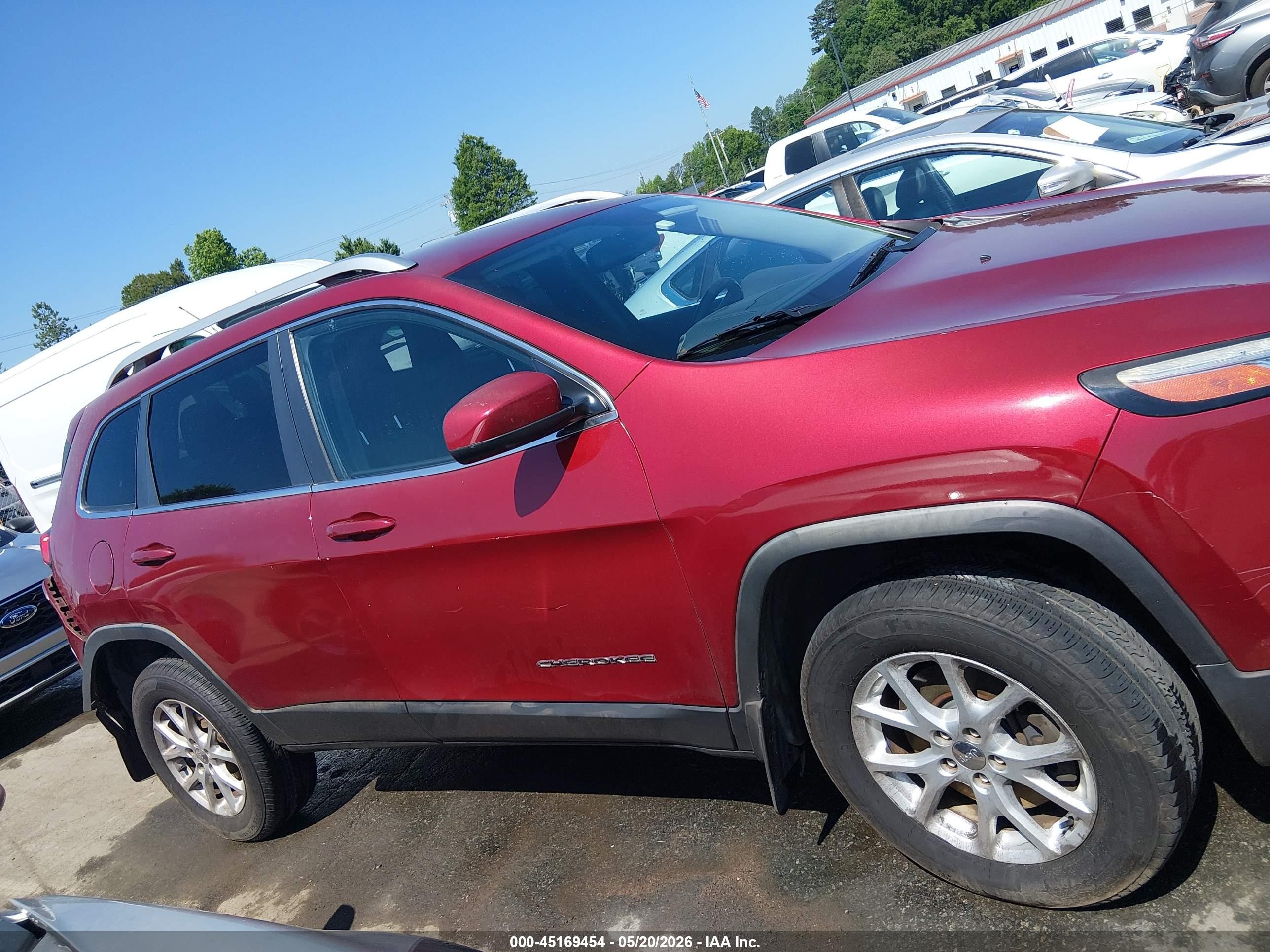 2014 Jeep Cherokee Latitude Burgundy vin: 1C4PJMCS5EW317695