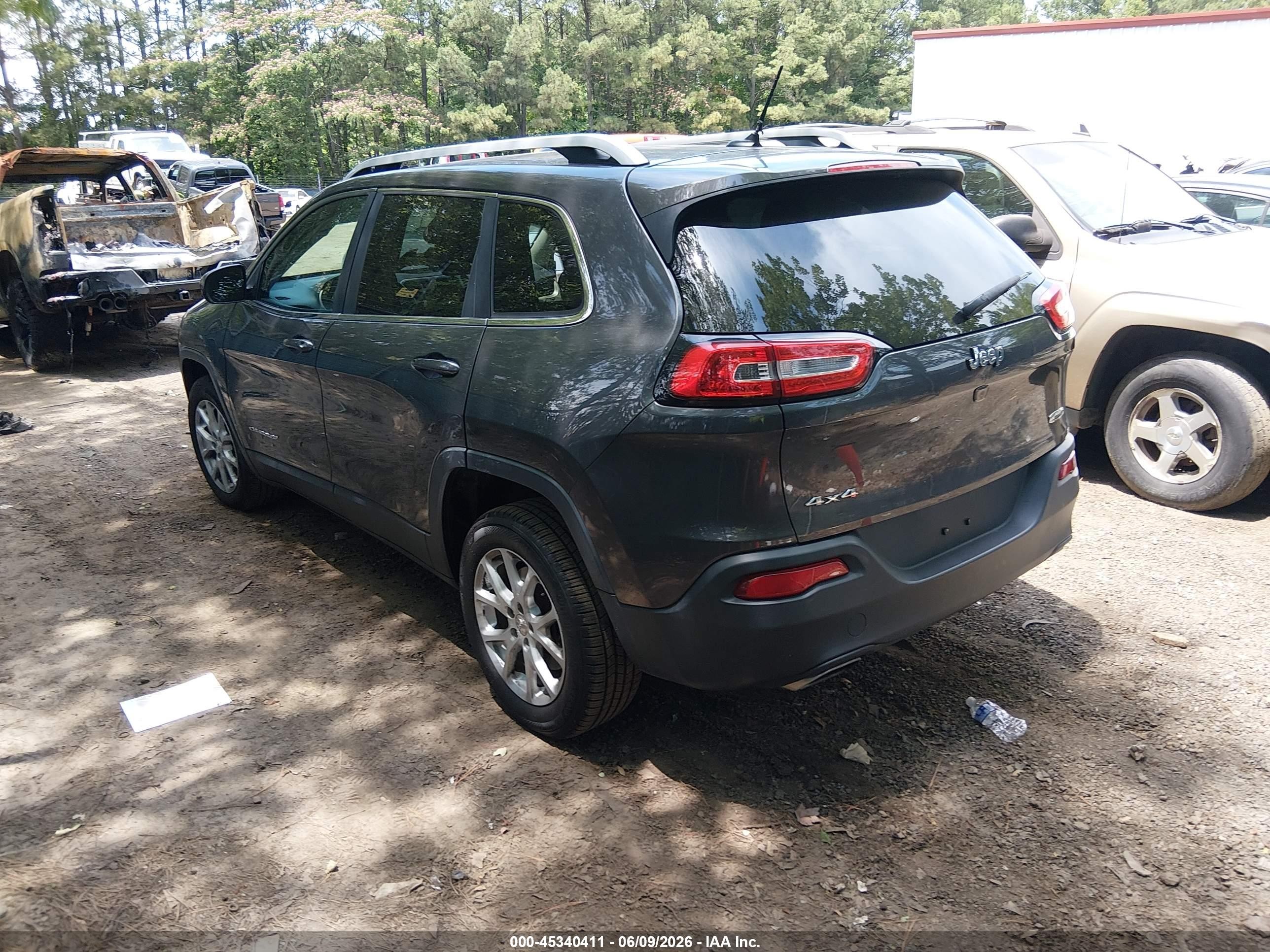 2015 Jeep Cherokee Latitude Gray vin: 1C4PJMCS5FW504873