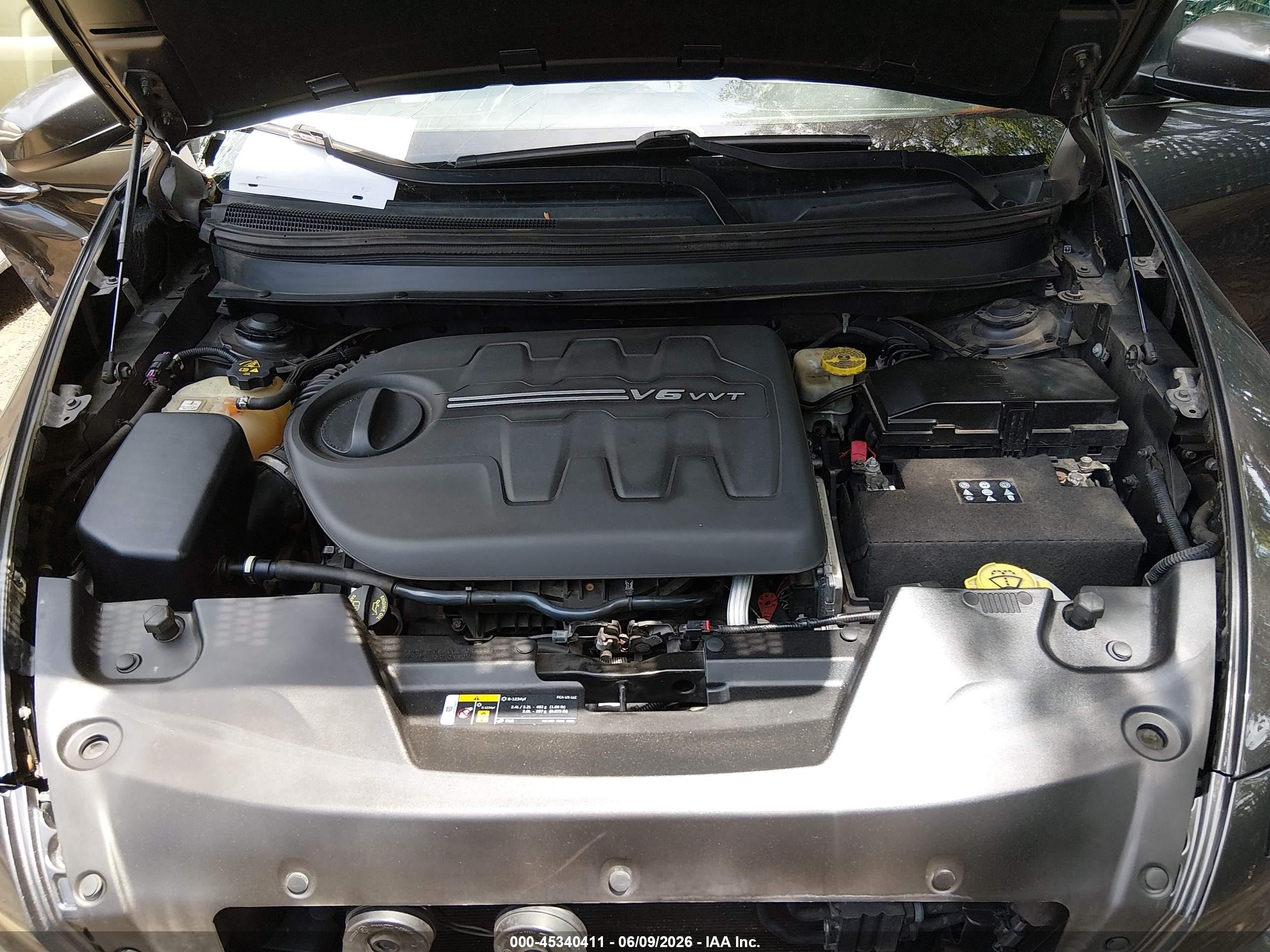 2015 Jeep Cherokee Latitude Gray vin: 1C4PJMCS5FW504873