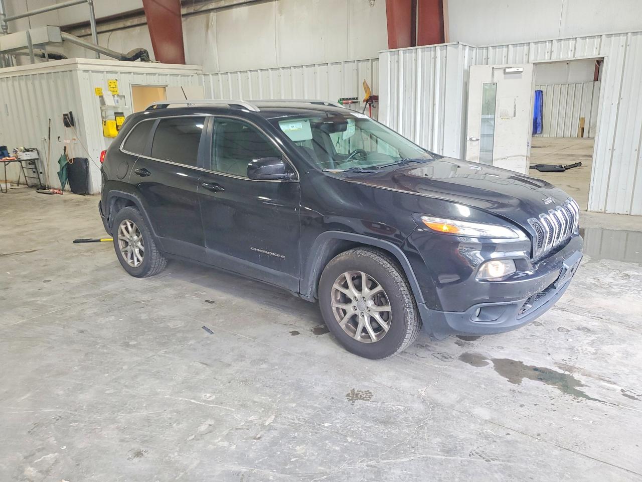 2015 Jeep Cherokee Latitude Black vin: 1C4PJMCS5FW513637