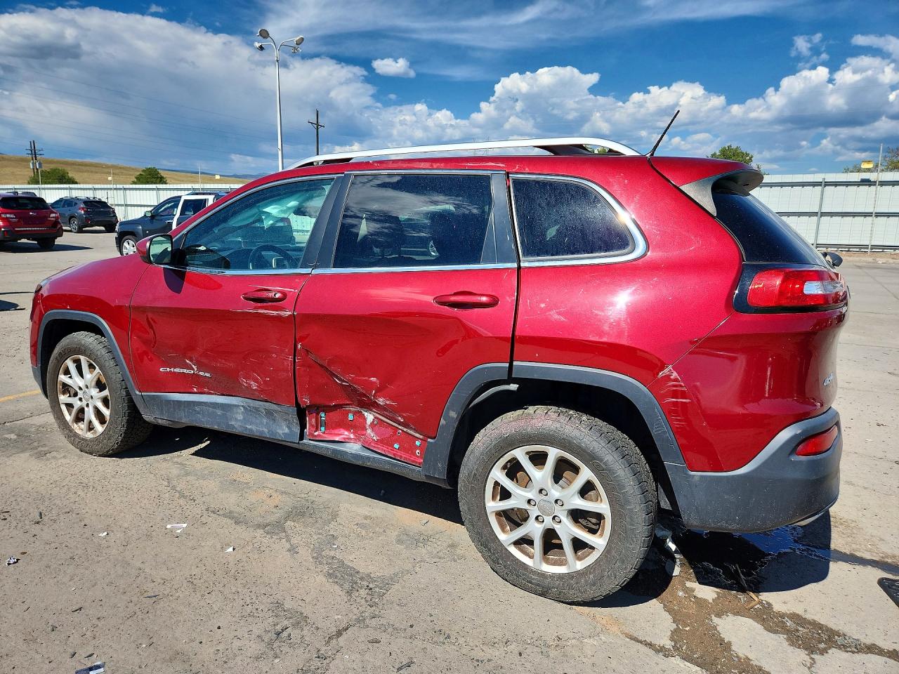 2015 Jeep Cherokee Latitude Burgundy vin: 1C4PJMCS5FW541454