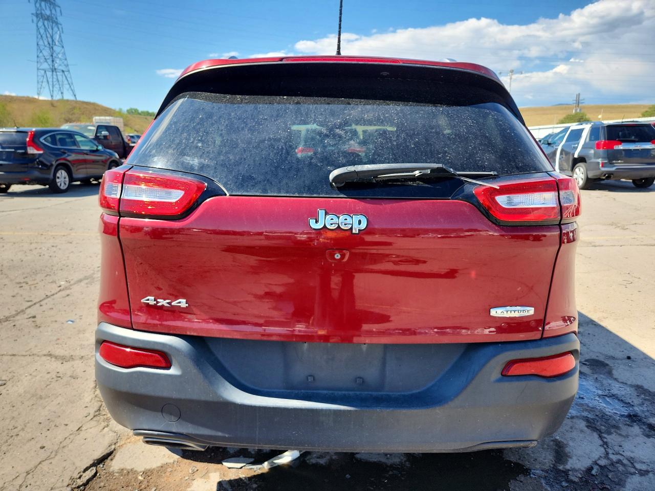 2015 Jeep Cherokee Latitude Burgundy vin: 1C4PJMCS5FW541454