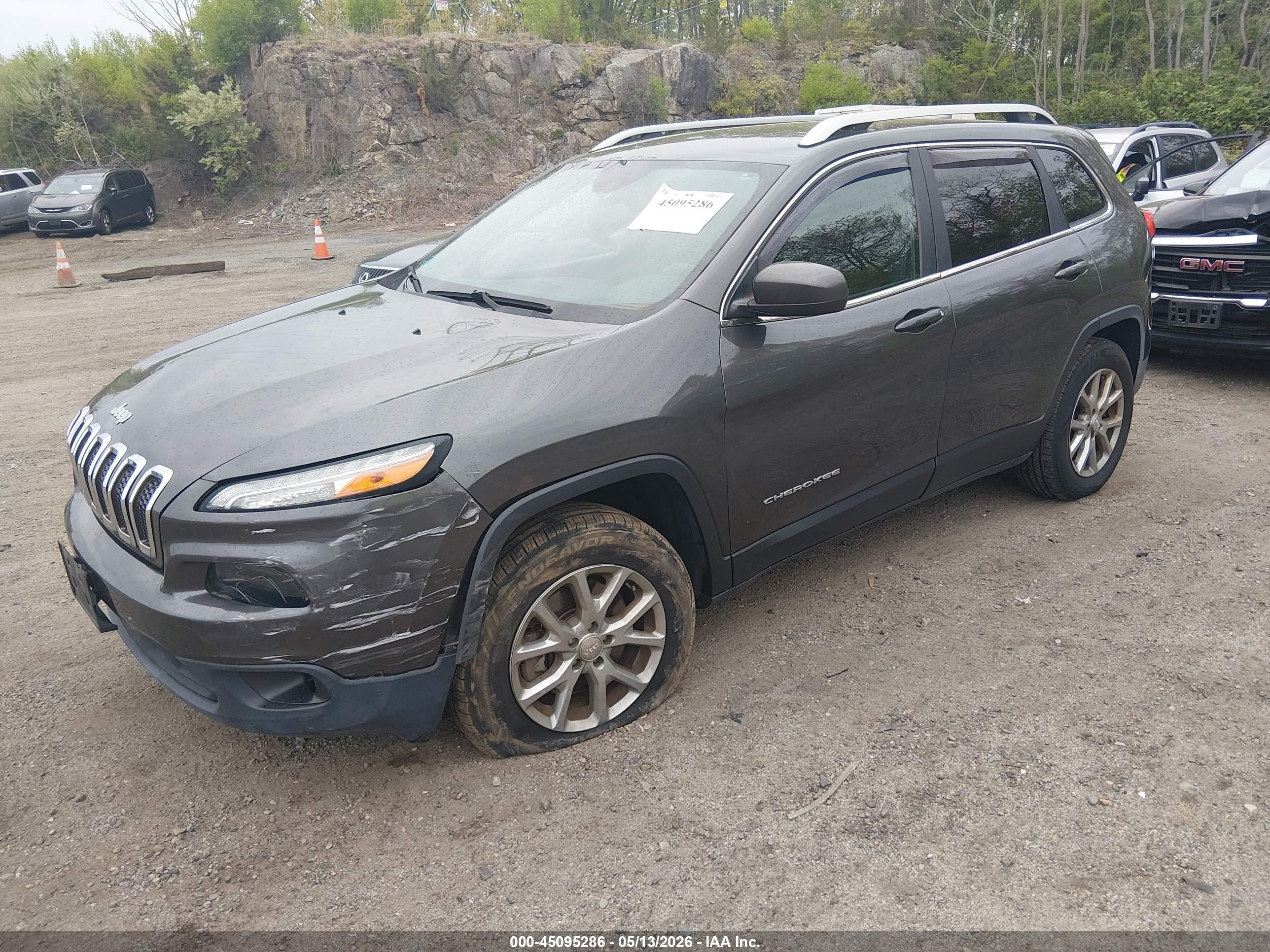 2015 Jeep Cherokee Latitude Black vin: 1C4PJMCS5FW559033