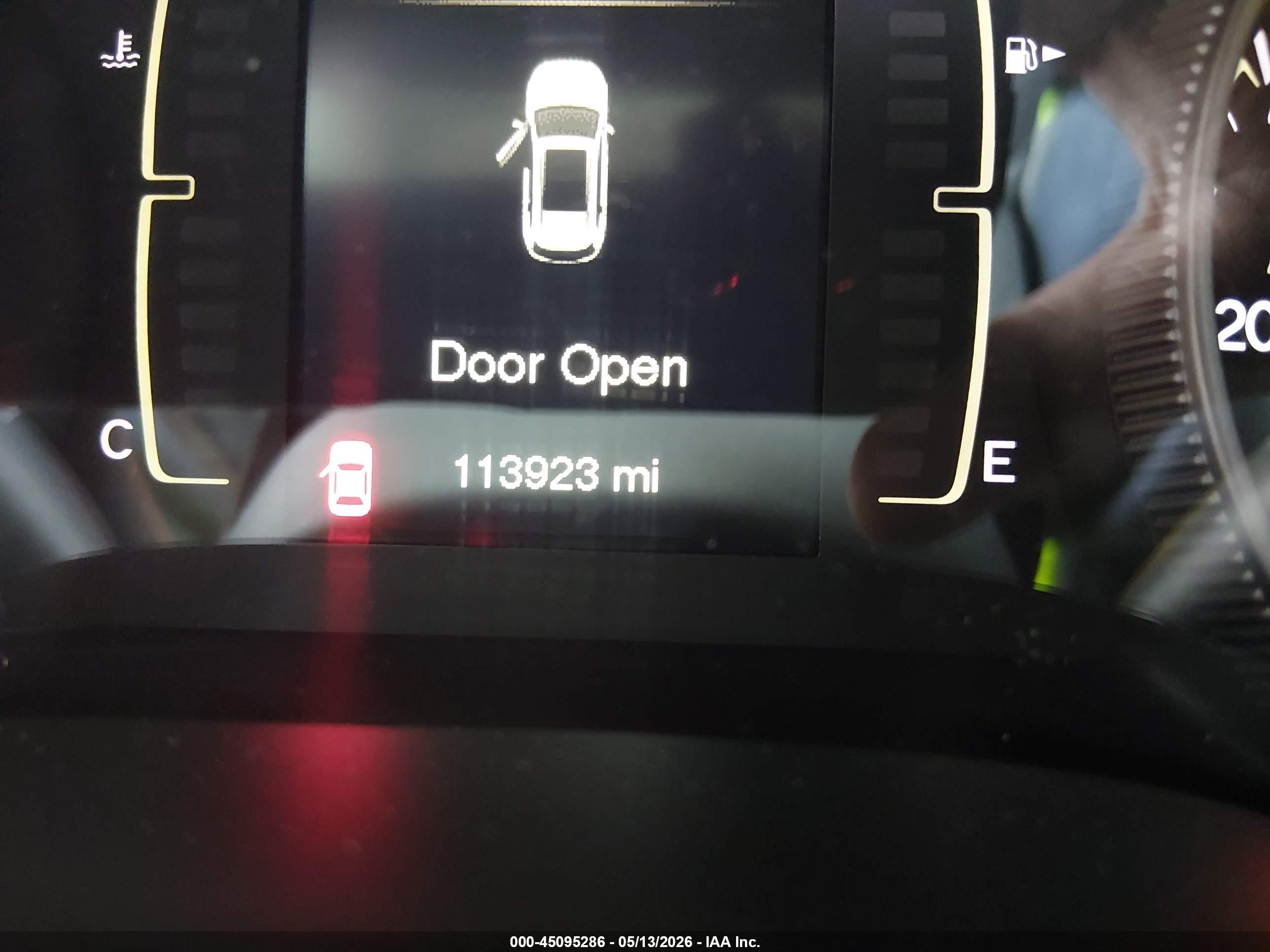 2015 Jeep Cherokee Latitude Black vin: 1C4PJMCS5FW559033