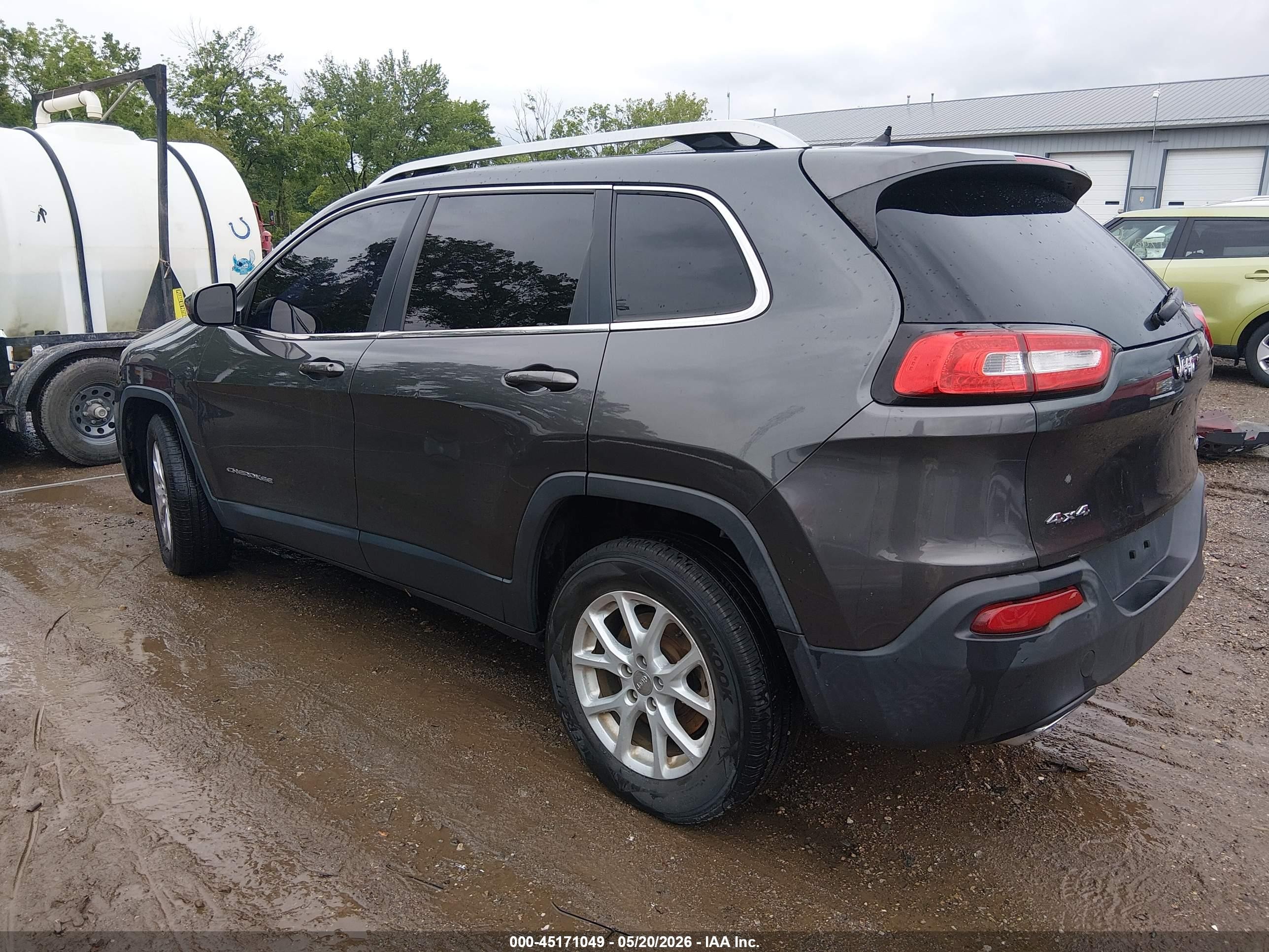 2015 Jeep Cherokee Latitude Gray vin: 1C4PJMCS5FW599838