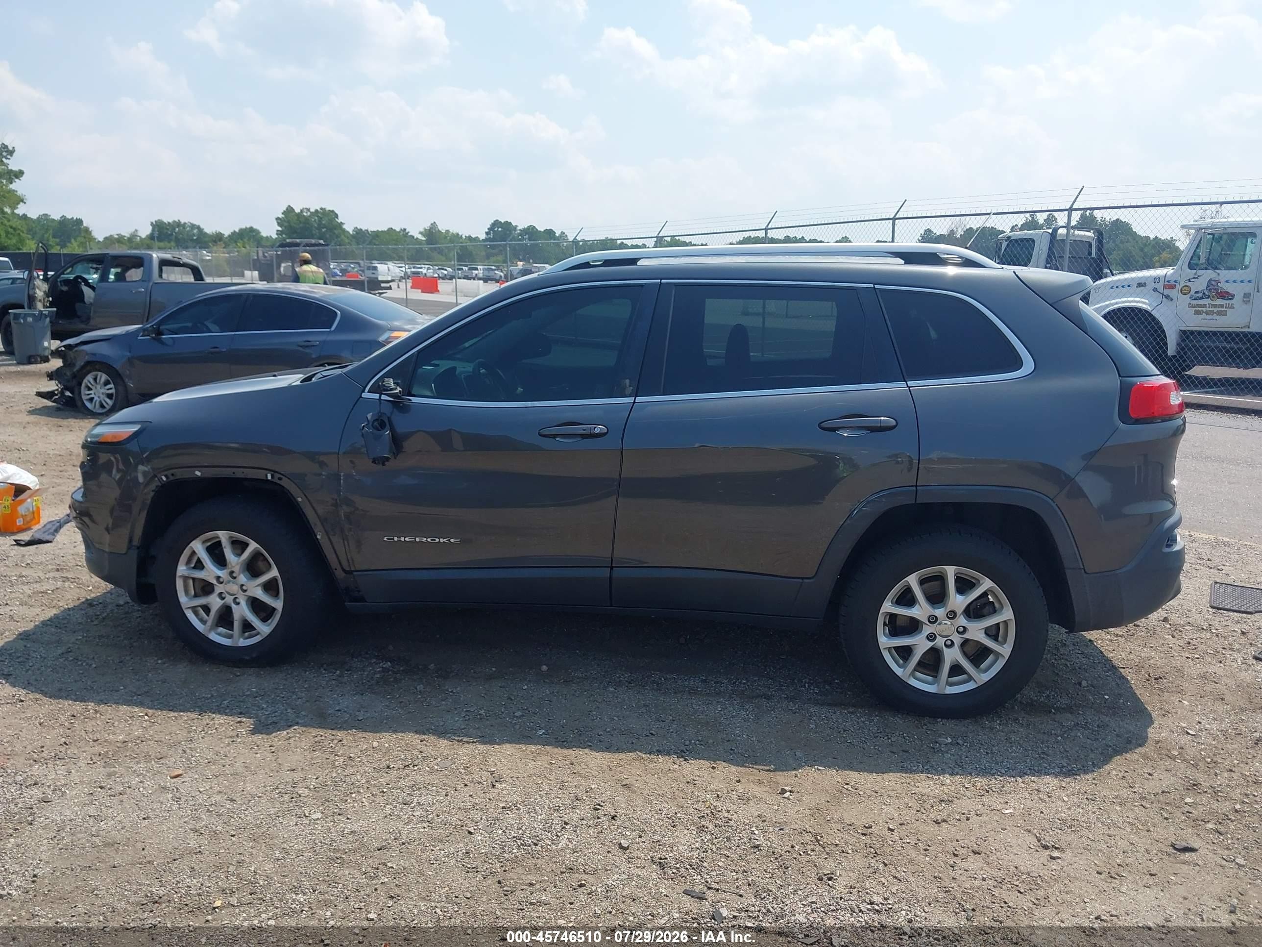 2015 Jeep Cherokee Latitude Black vin: 1C4PJMCS5FW601071