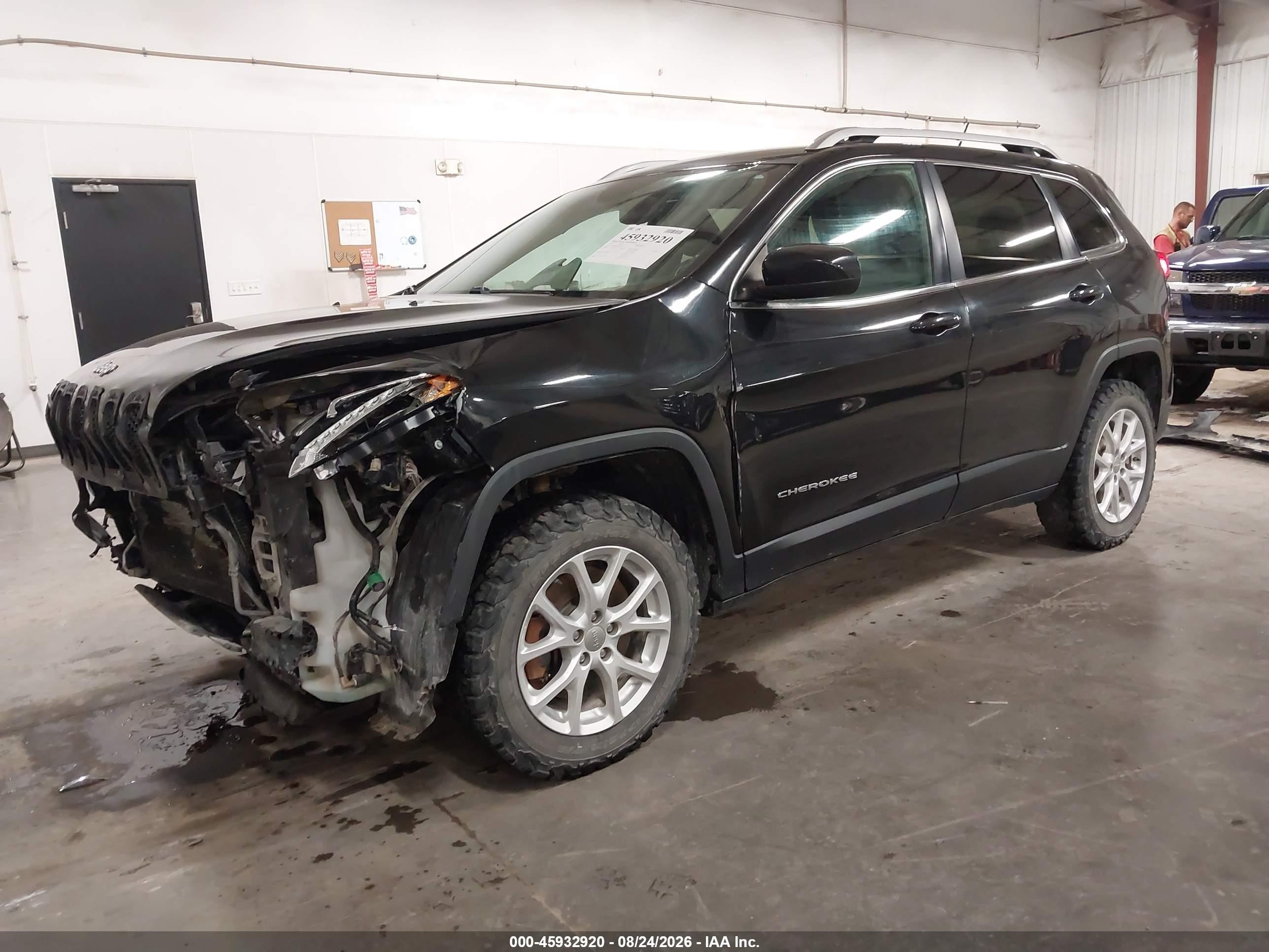 2015 Jeep Cherokee Latitude Black vin: 1C4PJMCS5FW614905