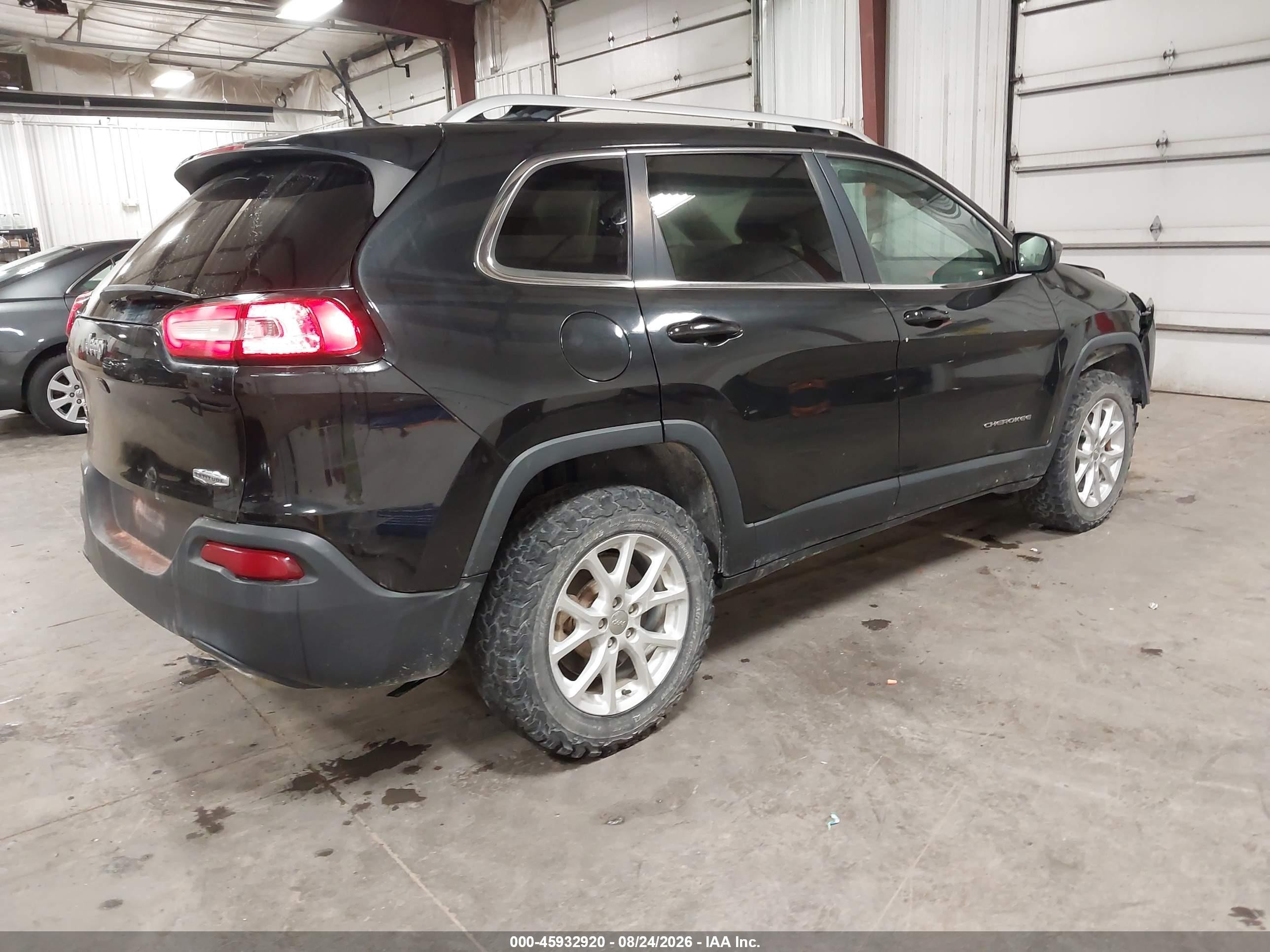 2015 Jeep Cherokee Latitude Black vin: 1C4PJMCS5FW614905