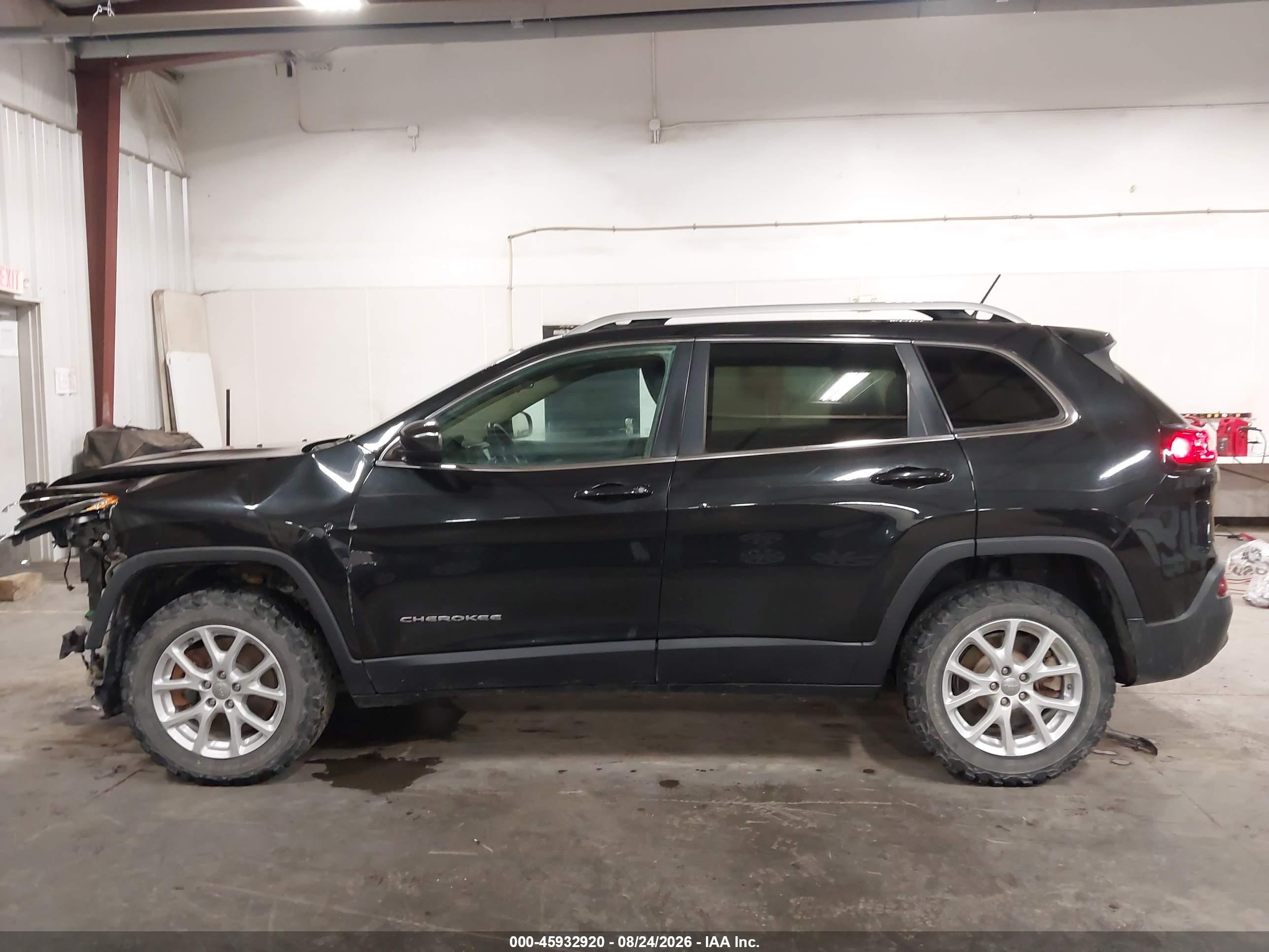 2015 Jeep Cherokee Latitude Black vin: 1C4PJMCS5FW614905