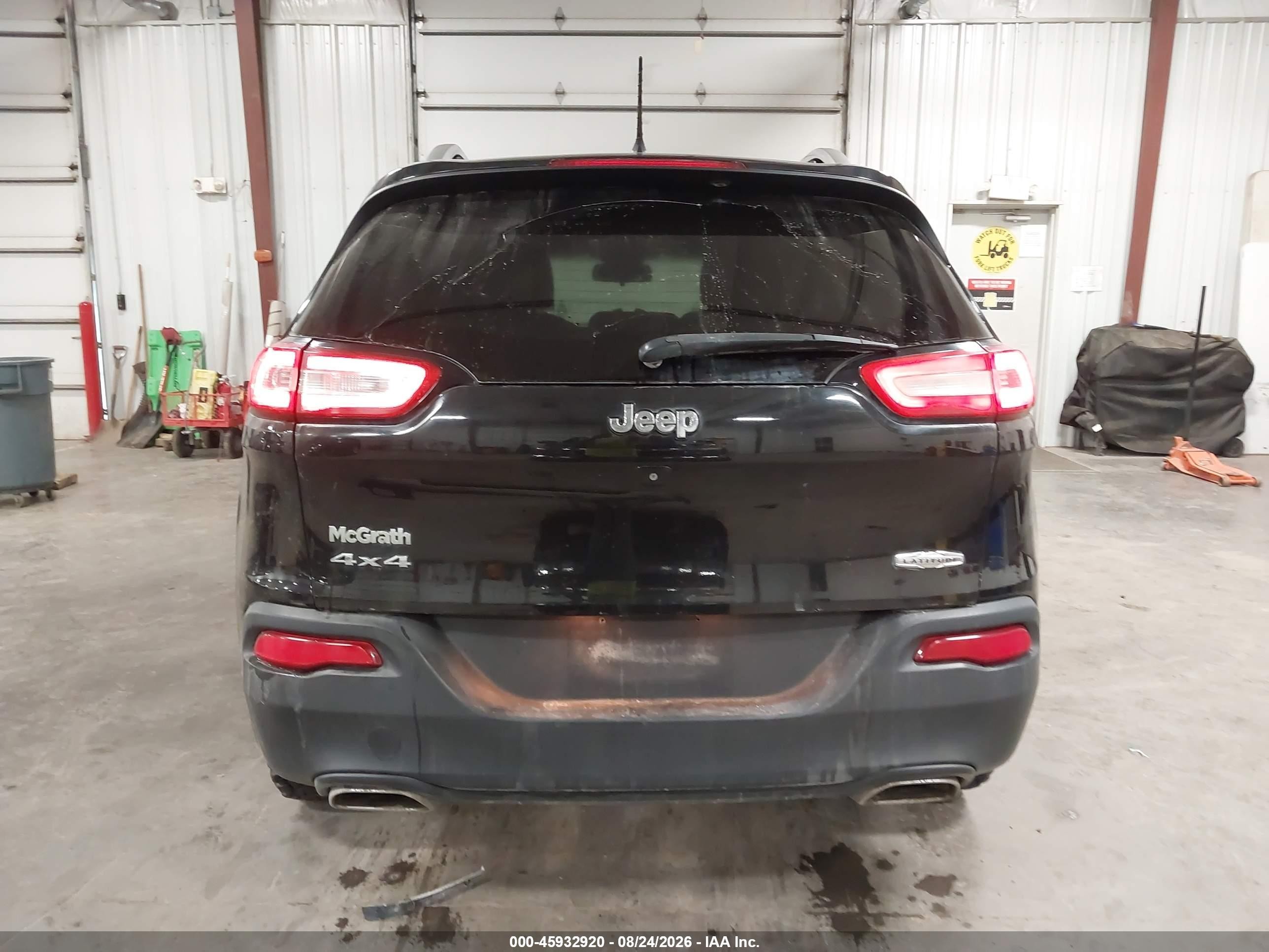 2015 Jeep Cherokee Latitude Black vin: 1C4PJMCS5FW614905