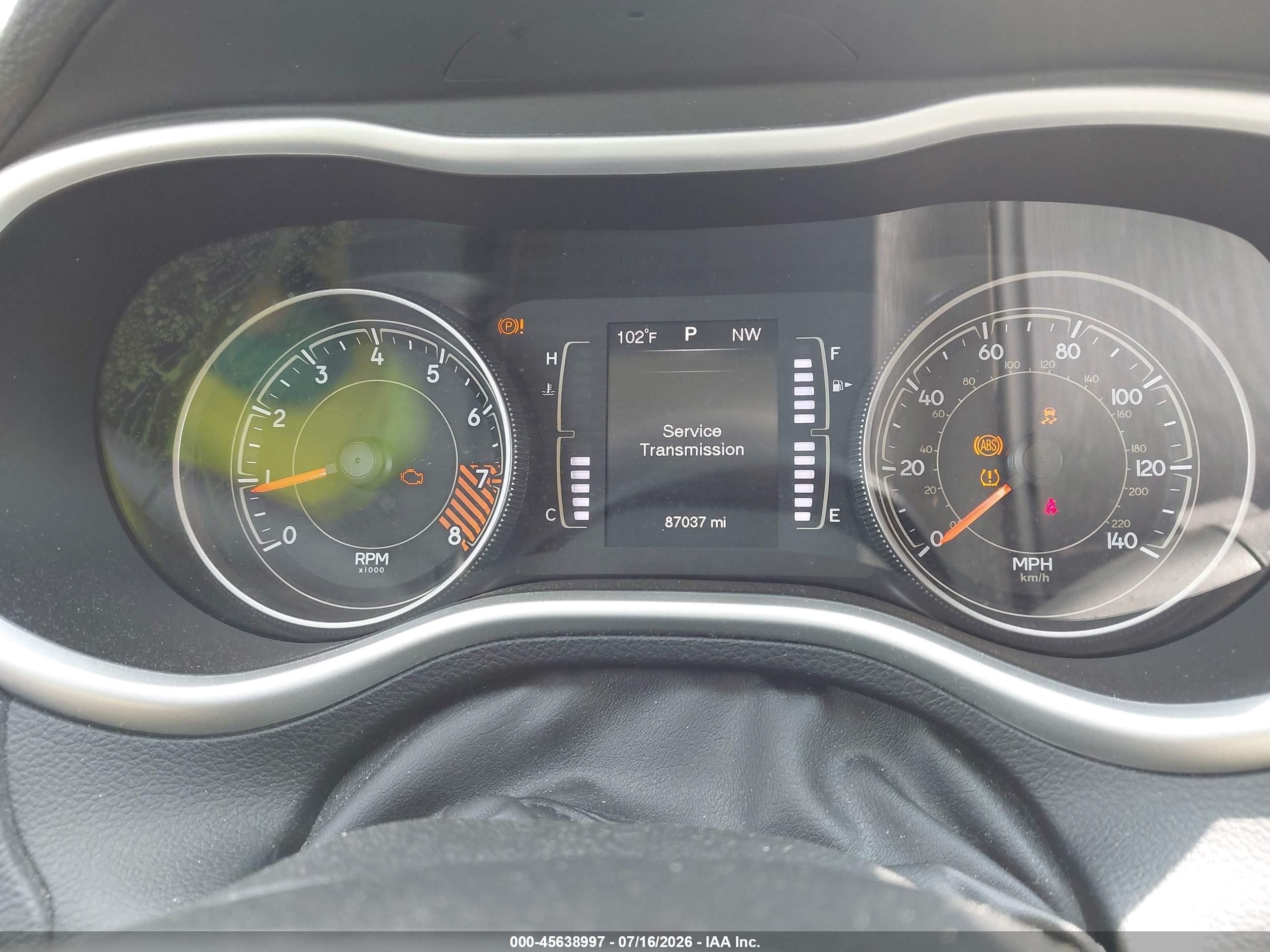 2015 Jeep Cherokee Latitude Silver vin: 1C4PJMCS5FW685750