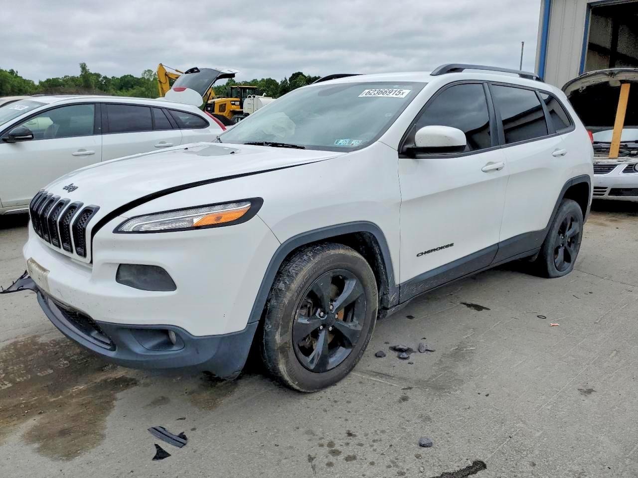 2015 Jeep Cherokee Latitude White vin: 1C4PJMCS5FW750659