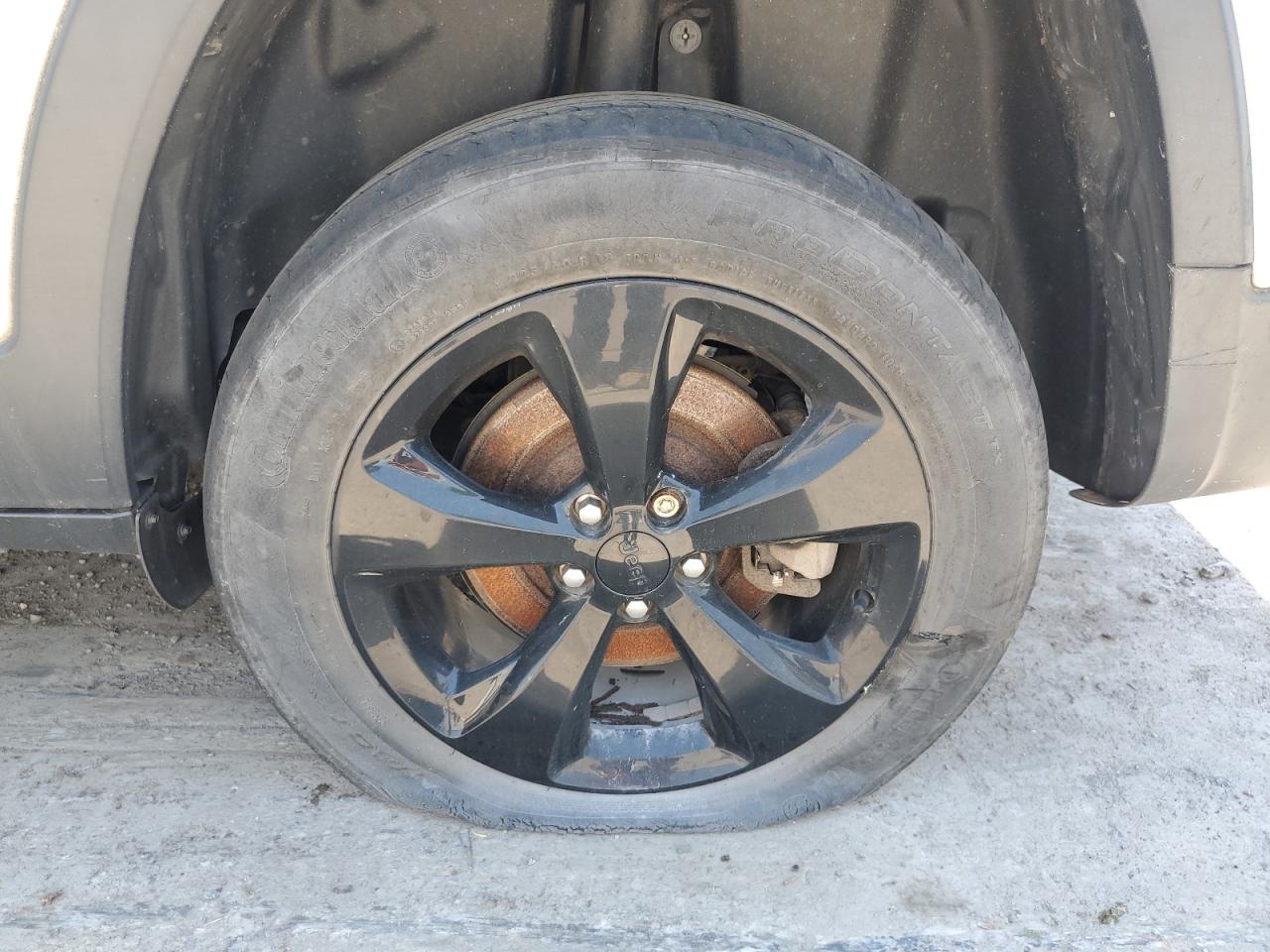 2015 Jeep Cherokee Latitude White vin: 1C4PJMCS5FW750659 Damage: Left Rear Tire, Cut, Replacement Required