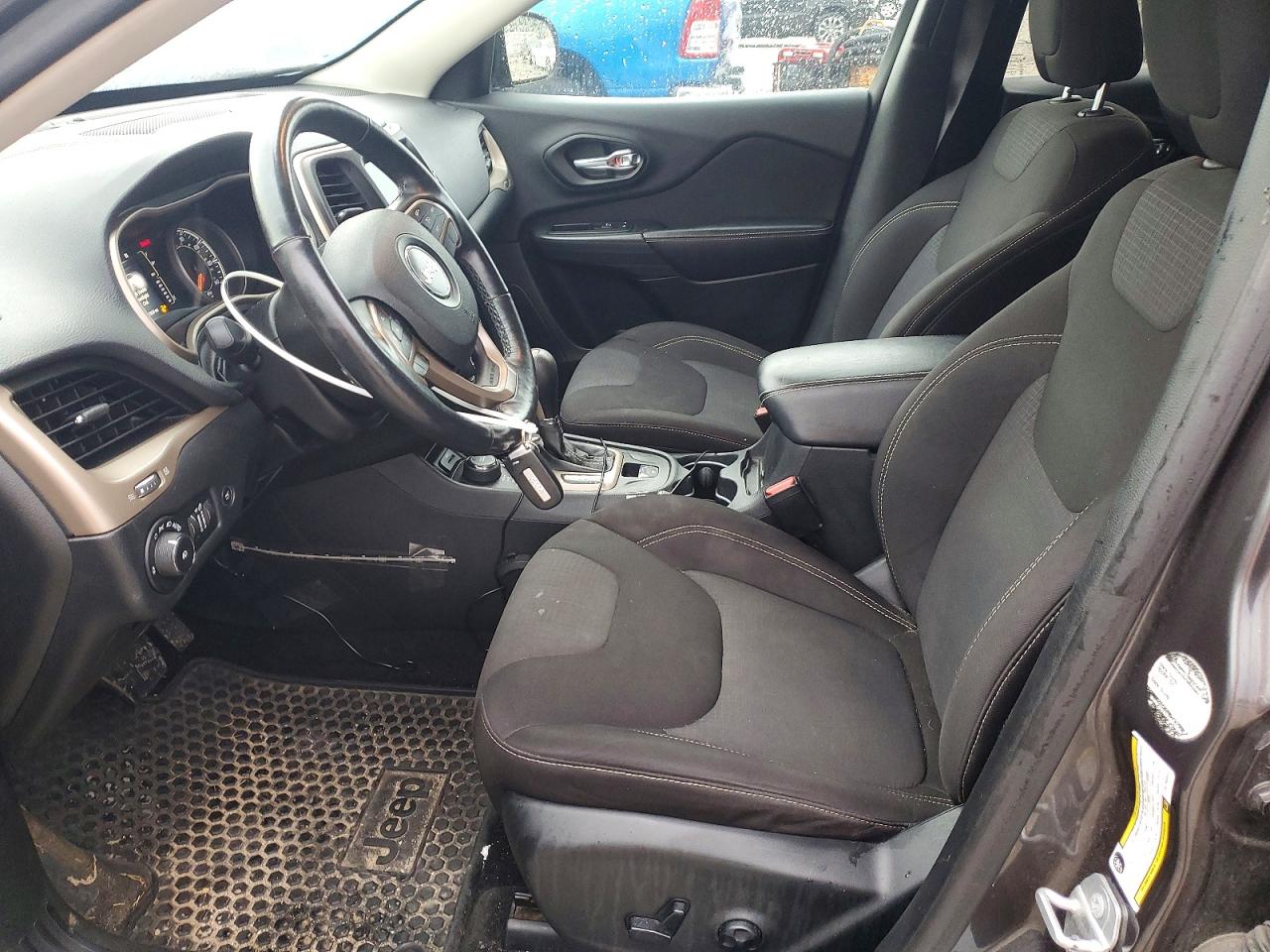 2015 Jeep Cherokee Latitude Серый vin: 1C4PJMCS5FW758048