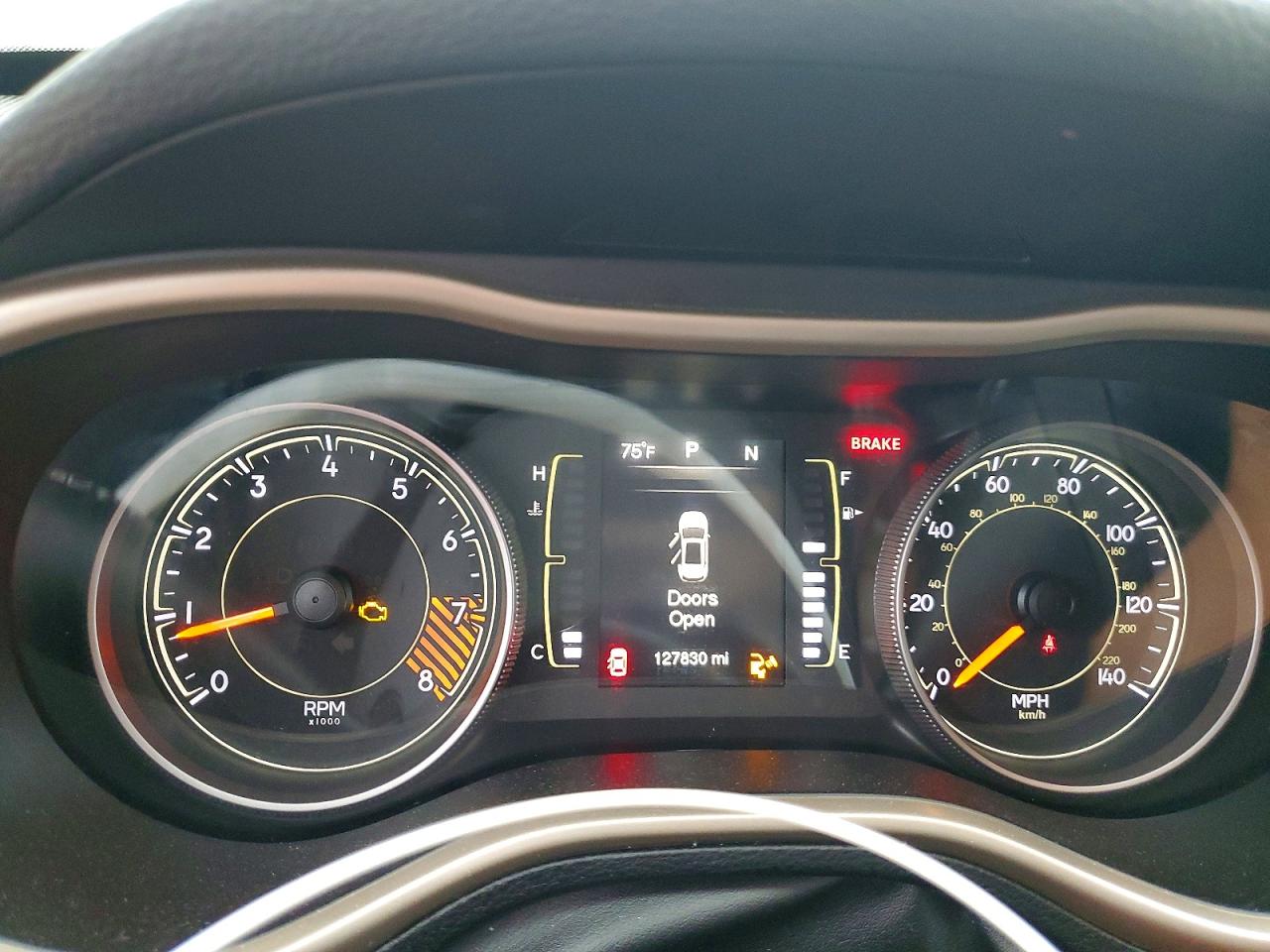 2015 Jeep Cherokee Latitude Серый vin: 1C4PJMCS5FW758048