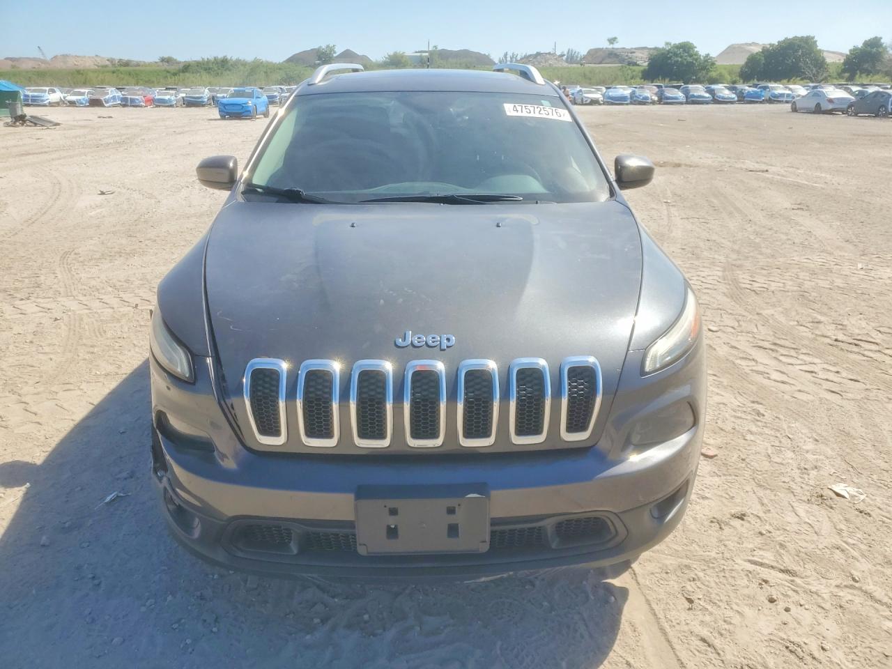 2016 Jeep Cherokee Latitude Gray vin: 1C4PJMCS5GW105091