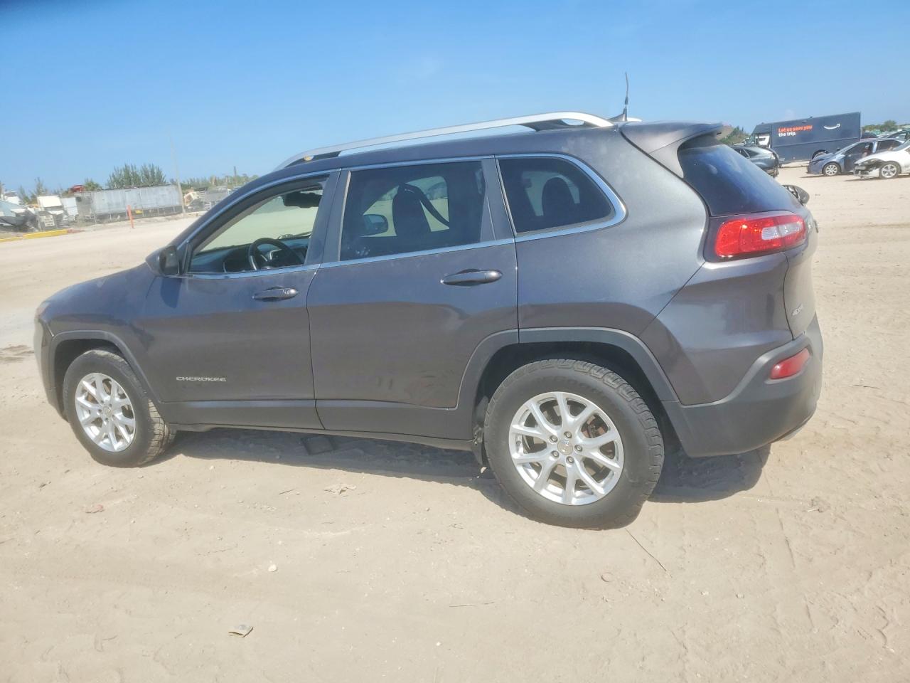 2016 Jeep Cherokee Latitude Gray vin: 1C4PJMCS5GW105091