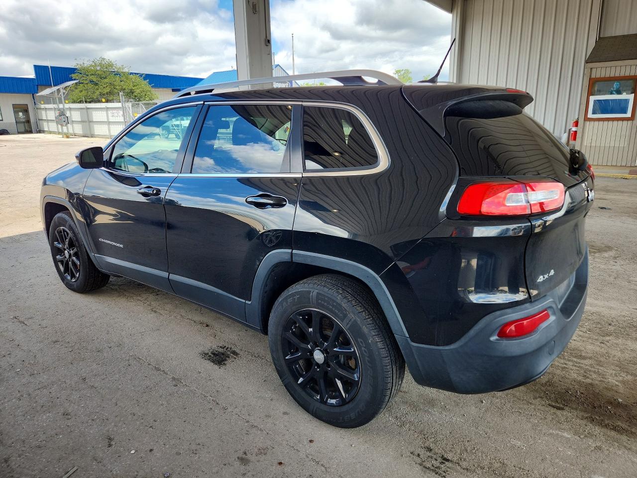 2014 Jeep Cherokee Latitude Black vin: 1C4PJMCS6EW128246