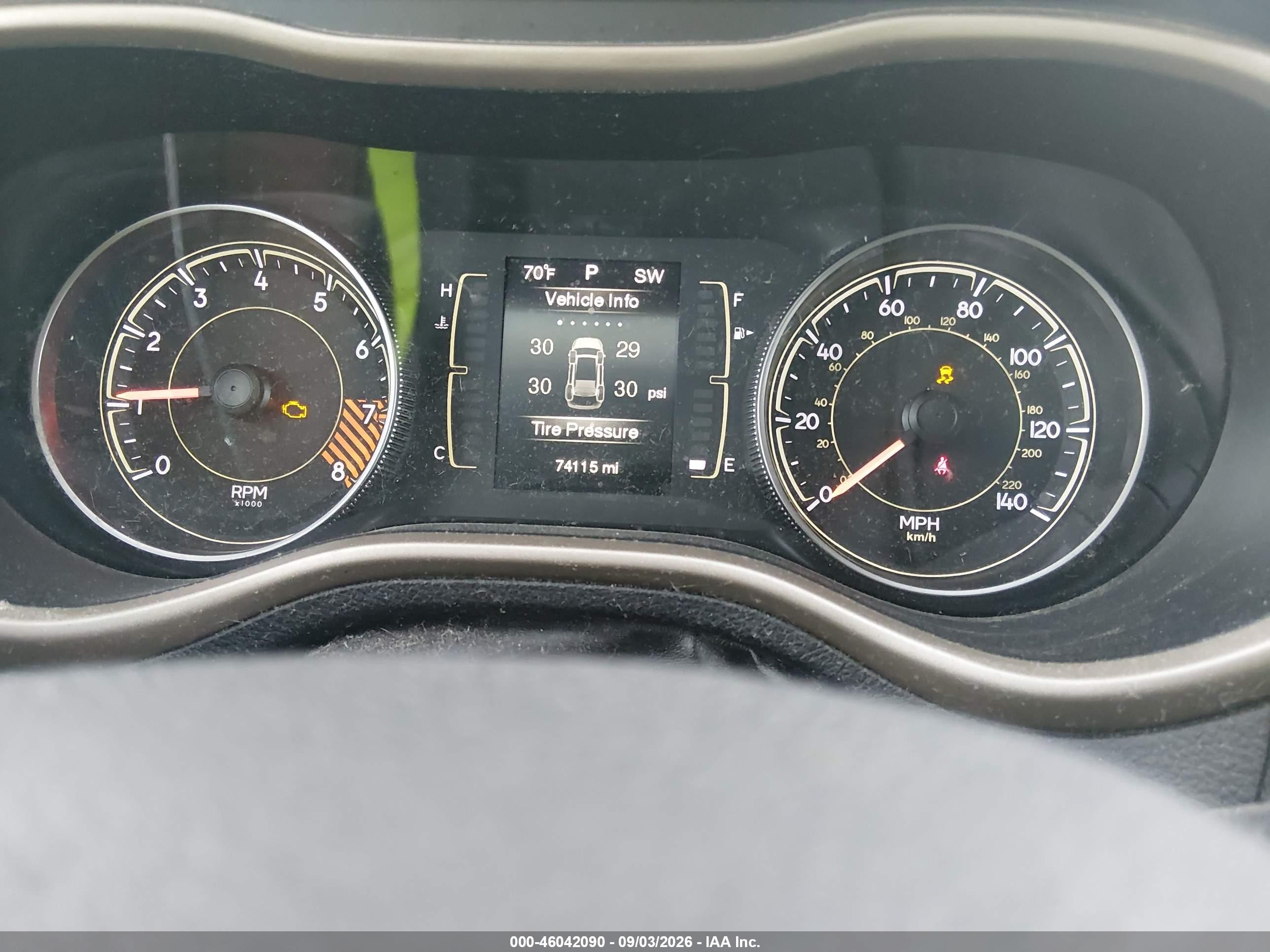 2014 Jeep Cherokee Latitude White vin: 1C4PJMCS6EW226810