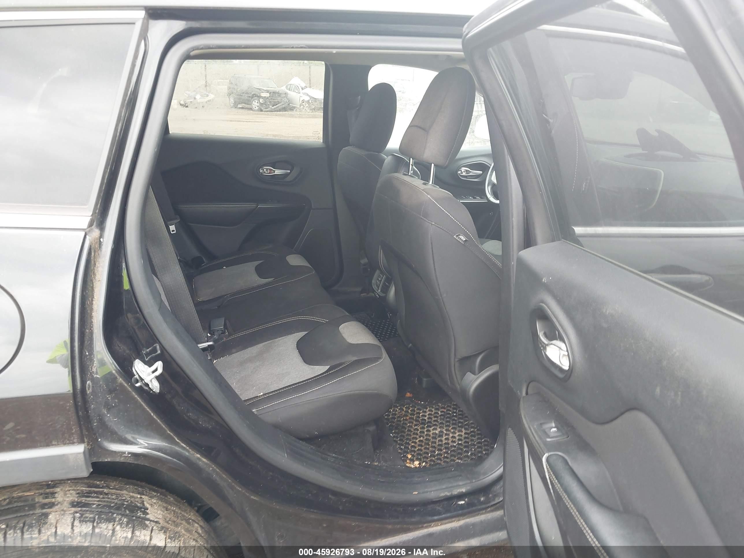 2014 Jeep Cherokee Latitude Black vin: 1C4PJMCS6EW244238