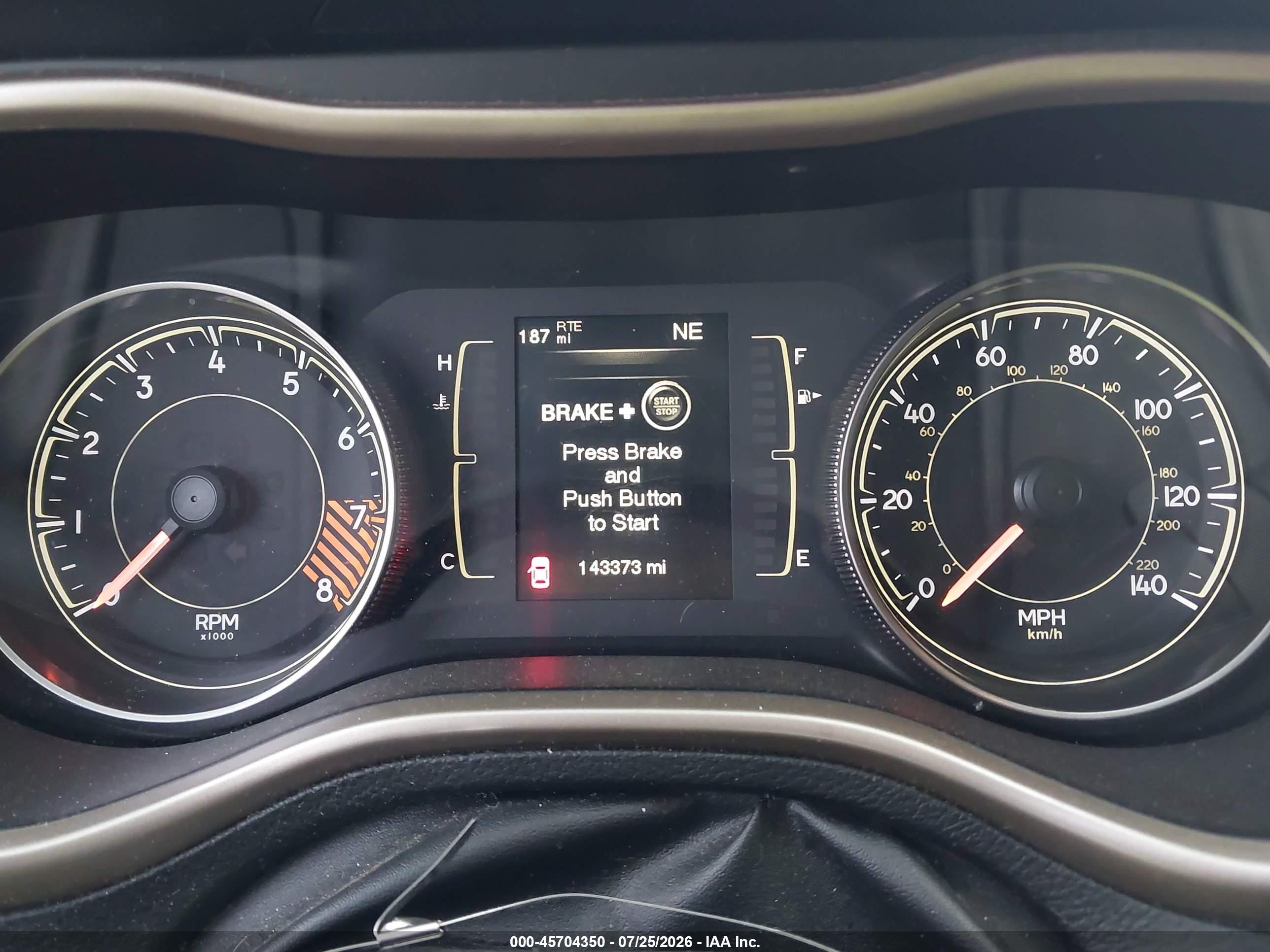 2014 Jeep Cherokee Latitude White vin: 1C4PJMCS6EW286506