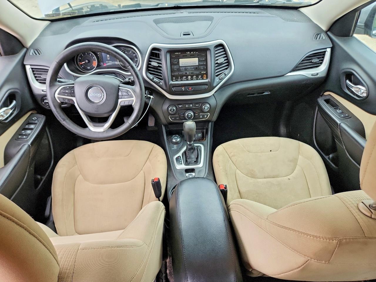 2015 Jeep Cherokee Latitude Silver vin: 1C4PJMCS6FW511833