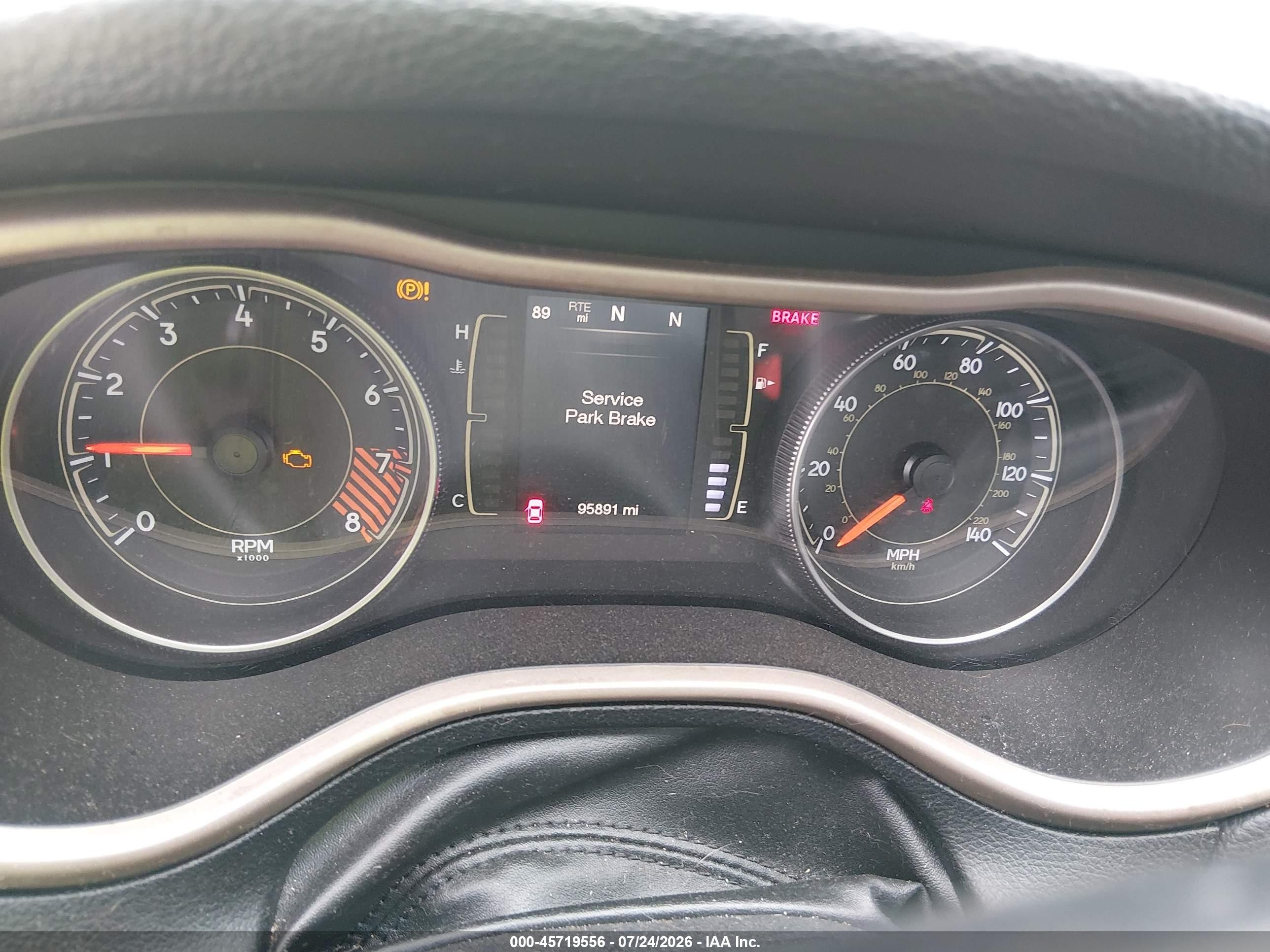 2015 Jeep Cherokee Latitude Silver vin: 1C4PJMCS6FW514635