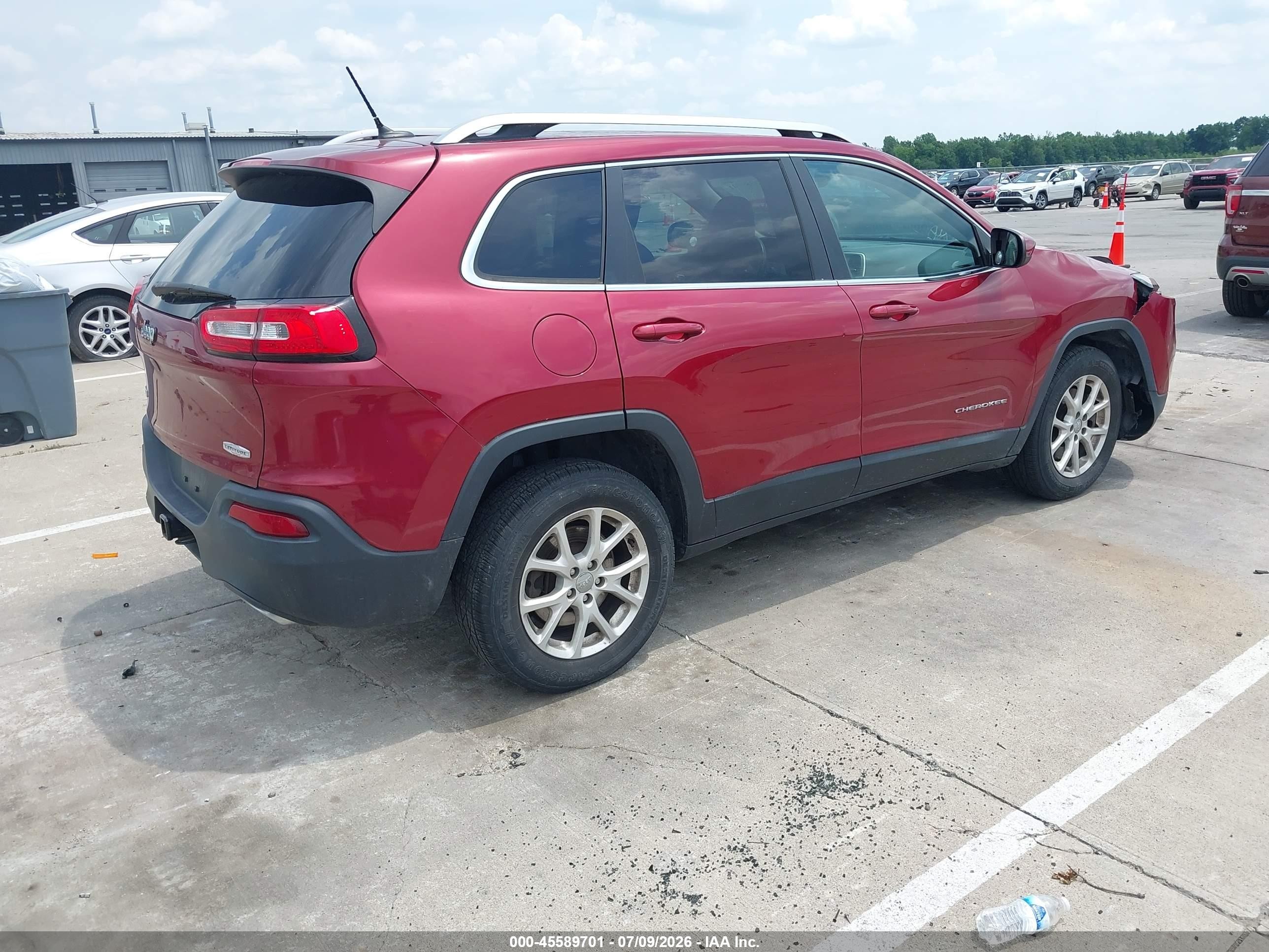 2015 Jeep Cherokee Latitude Red vin: 1C4PJMCS6FW528597