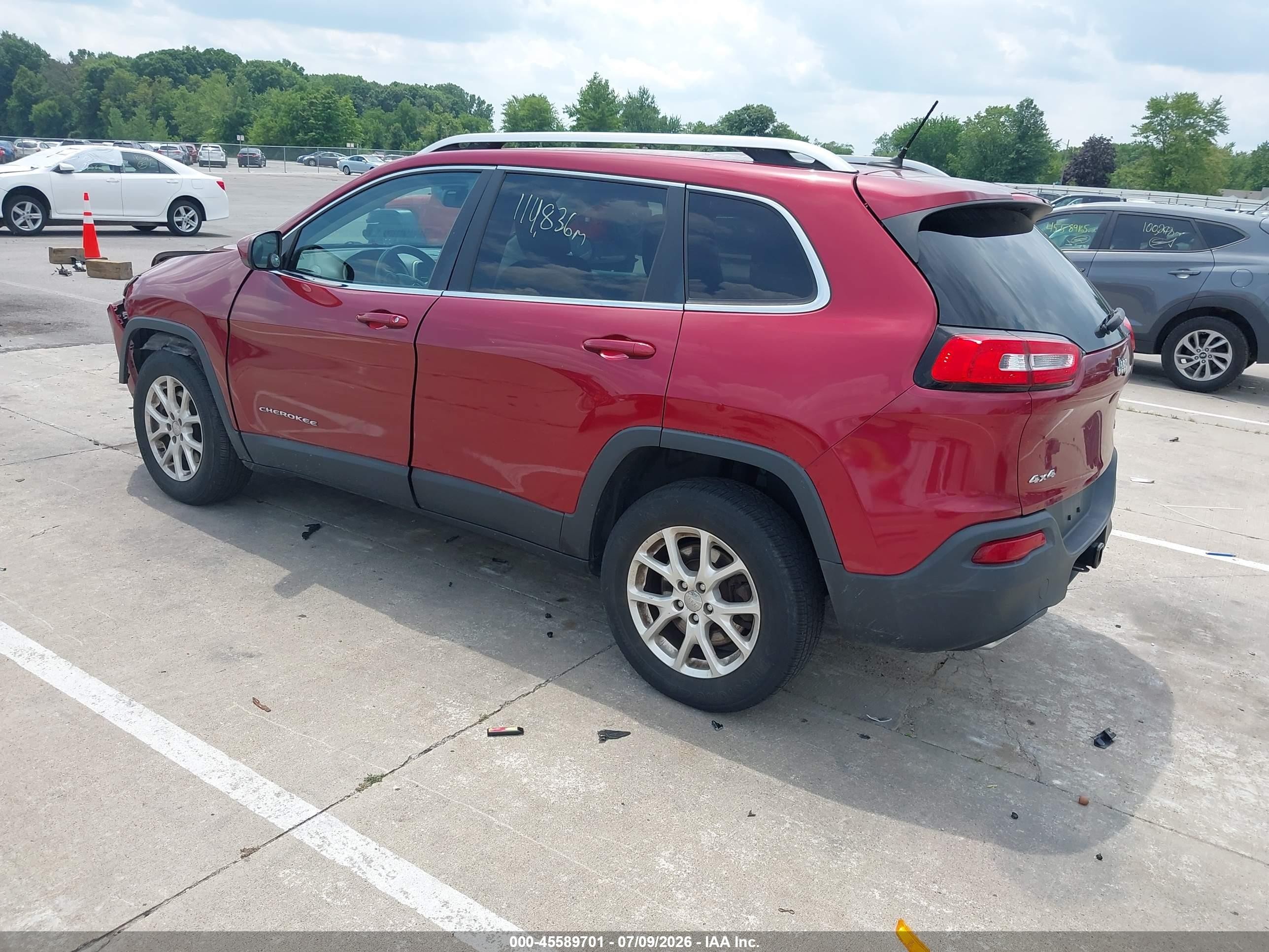 2015 Jeep Cherokee Latitude Red vin: 1C4PJMCS6FW528597