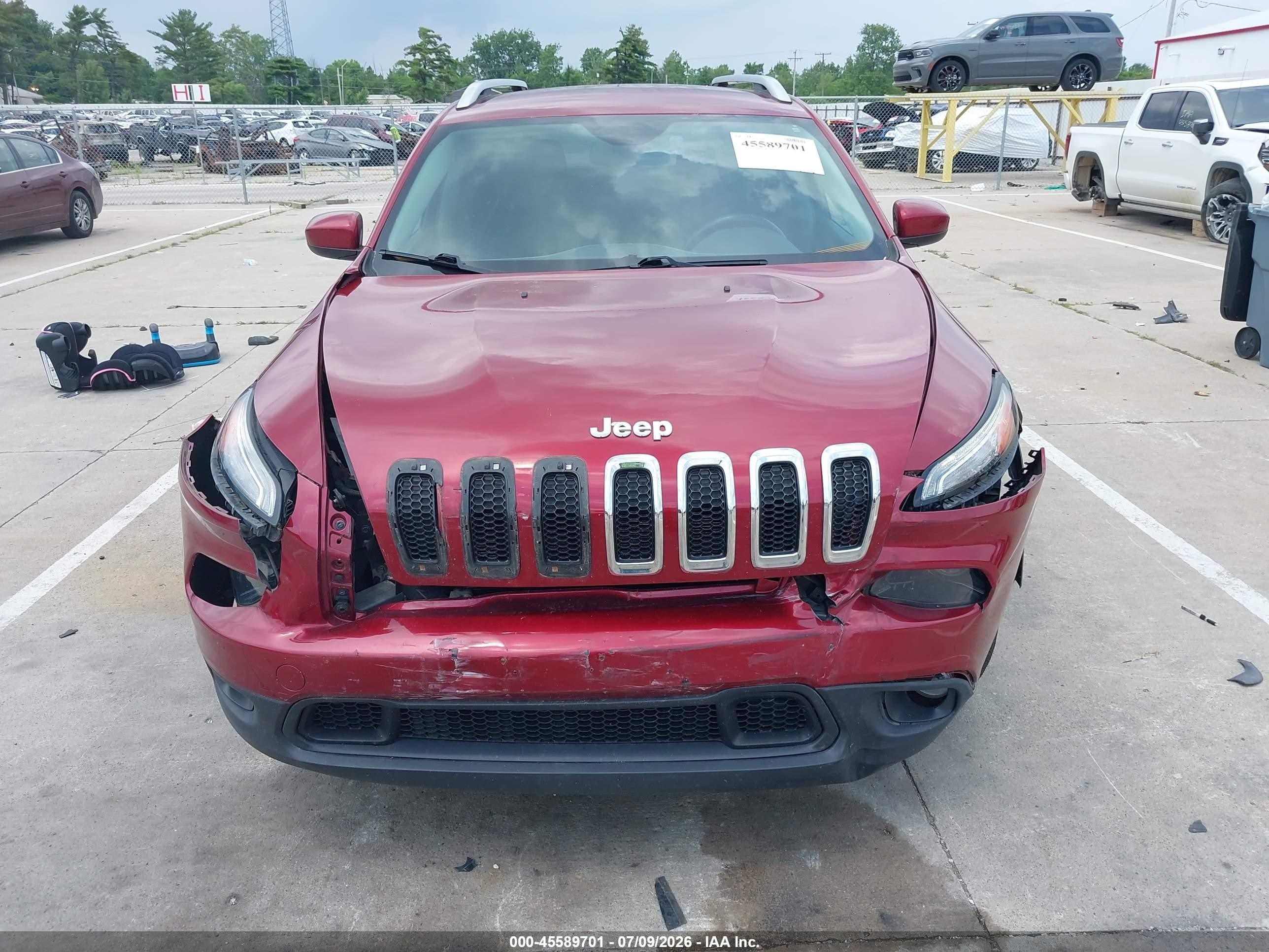 2015 Jeep Cherokee Latitude Red vin: 1C4PJMCS6FW528597