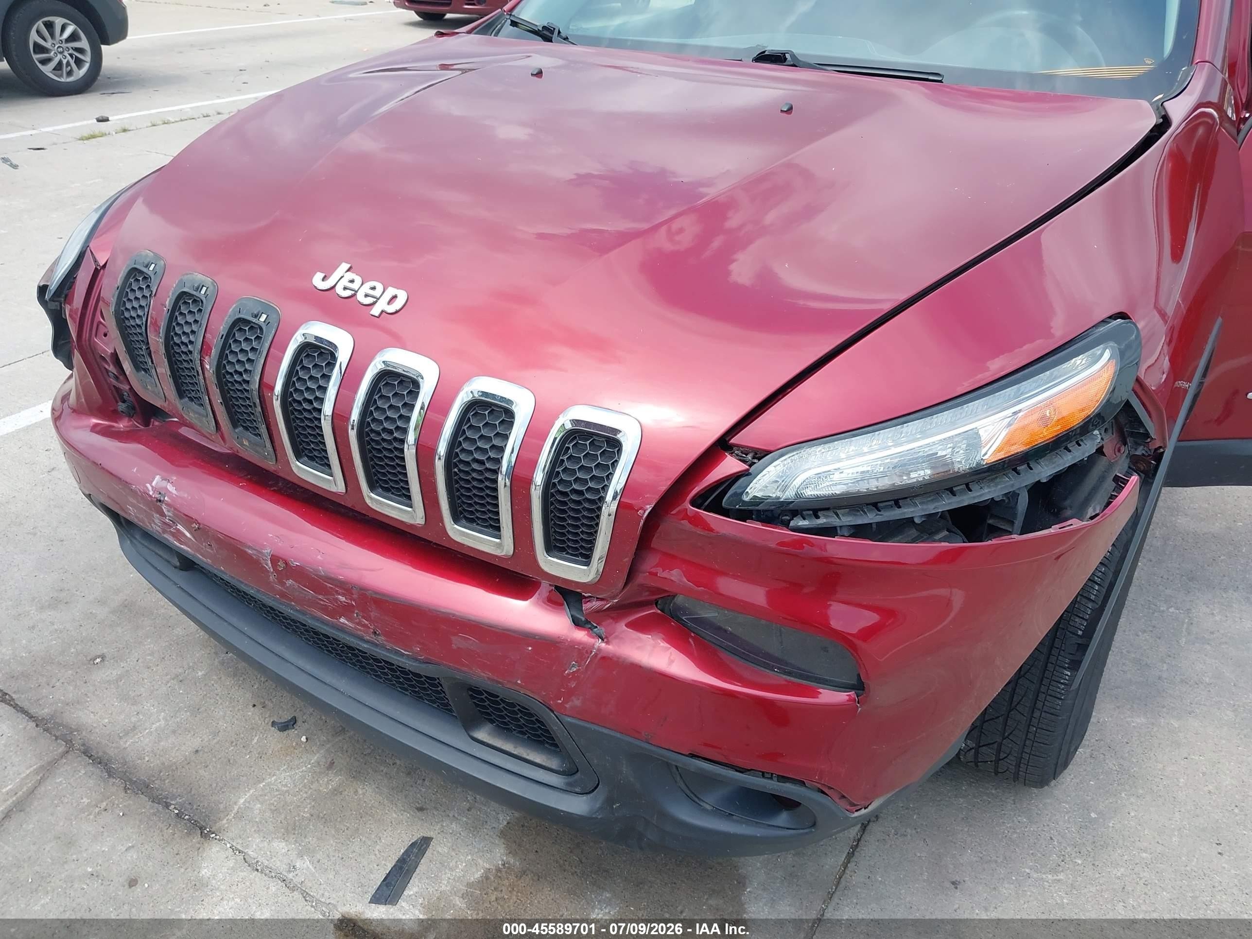 2015 Jeep Cherokee Latitude Red vin: 1C4PJMCS6FW528597