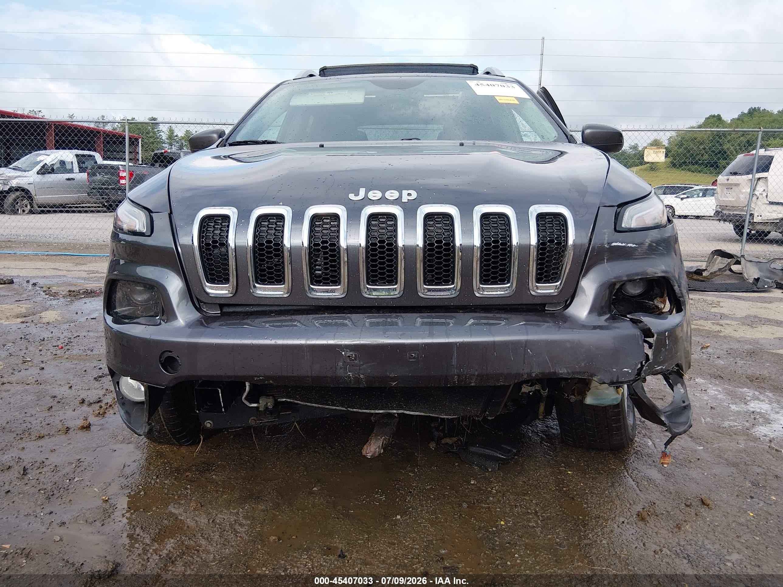 2015 Jeep Cherokee Latitude Gray vin: 1C4PJMCS6FW551961