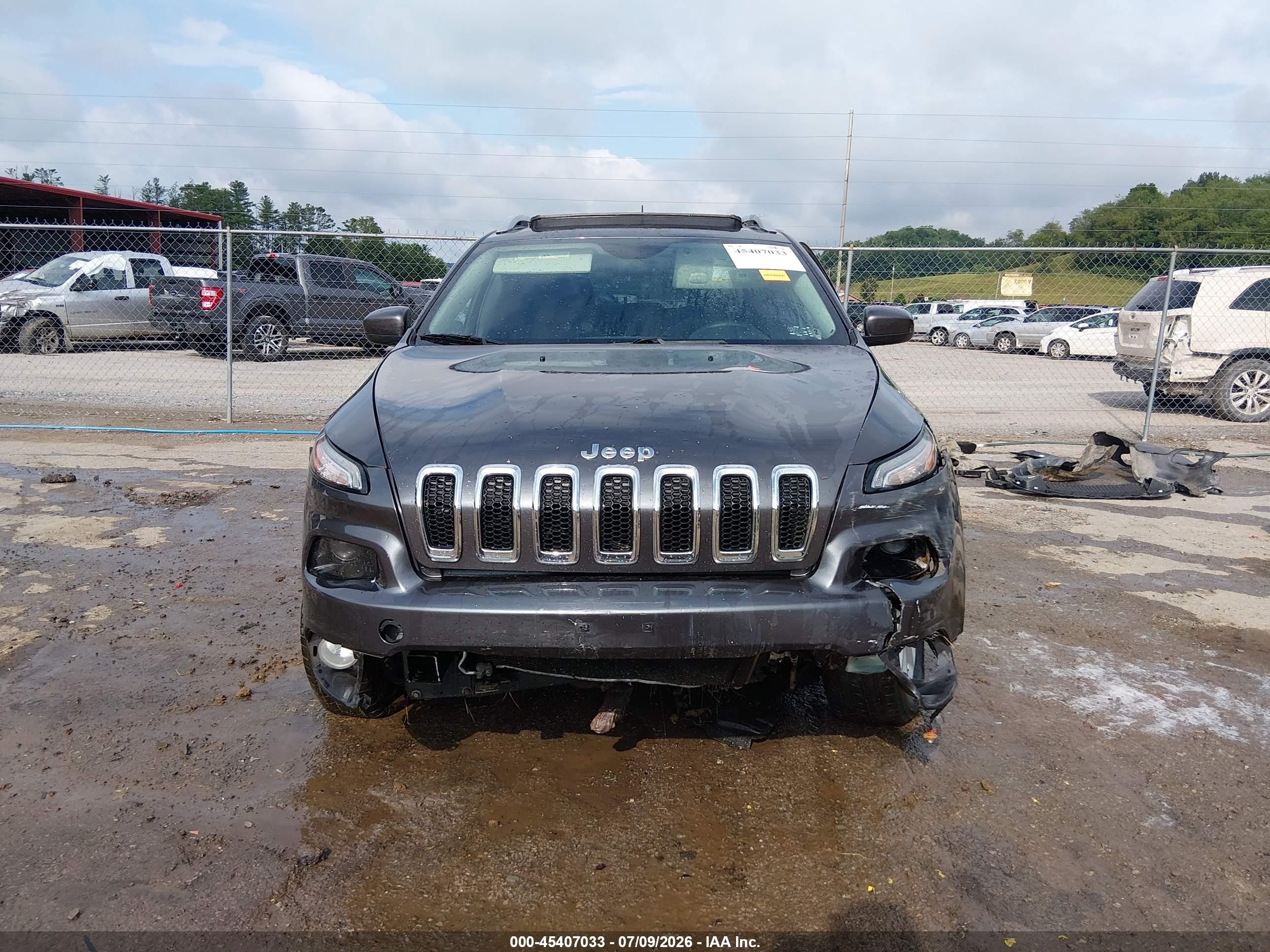2015 Jeep Cherokee Latitude Gray vin: 1C4PJMCS6FW551961