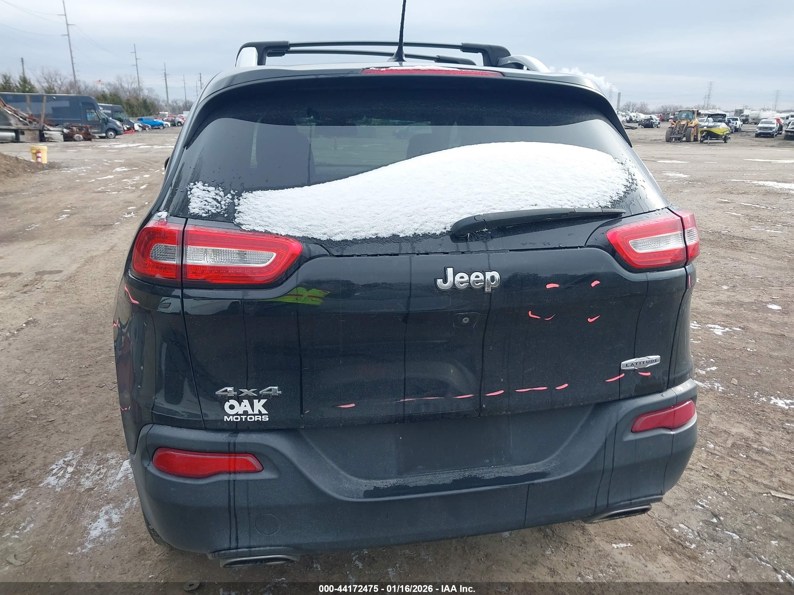 2015 Jeep Cherokee Latitude Black vin: 1C4PJMCS6FW577380