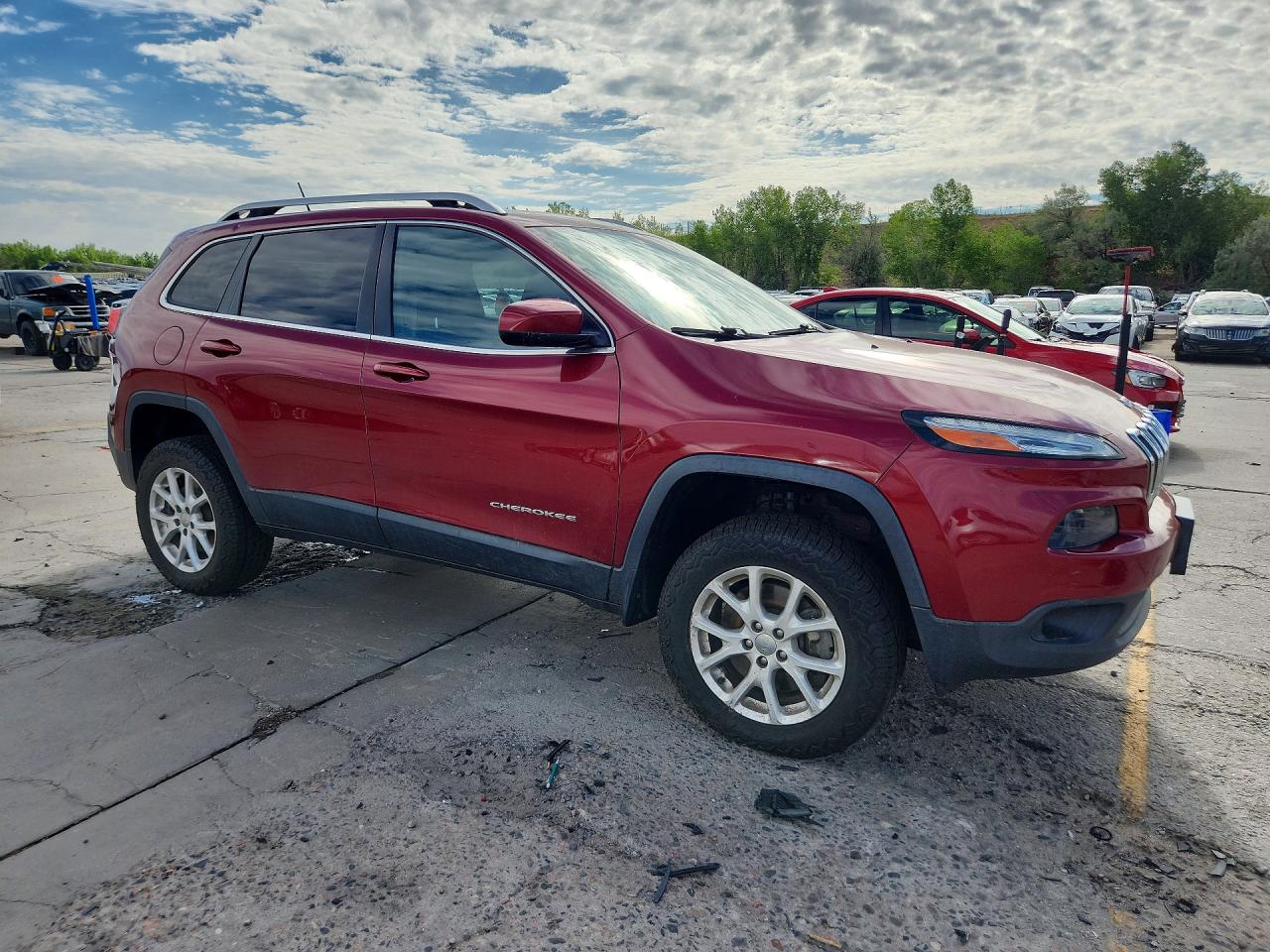 2015 Jeep Cherokee Latitude Burgundy vin: 1C4PJMCS6FW601435