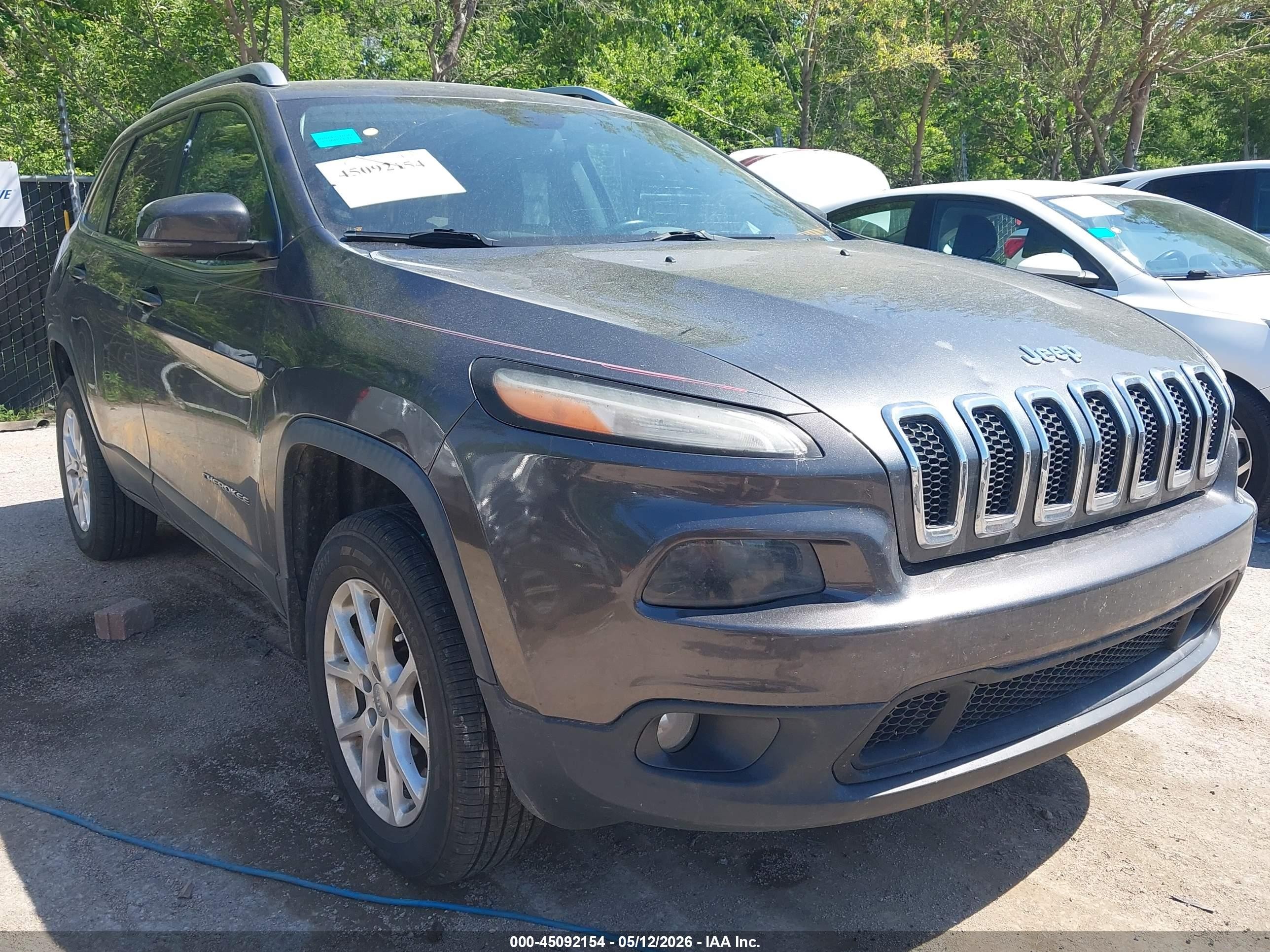 2015 Jeep Cherokee Latitude Gray vin: 1C4PJMCS6FW601595