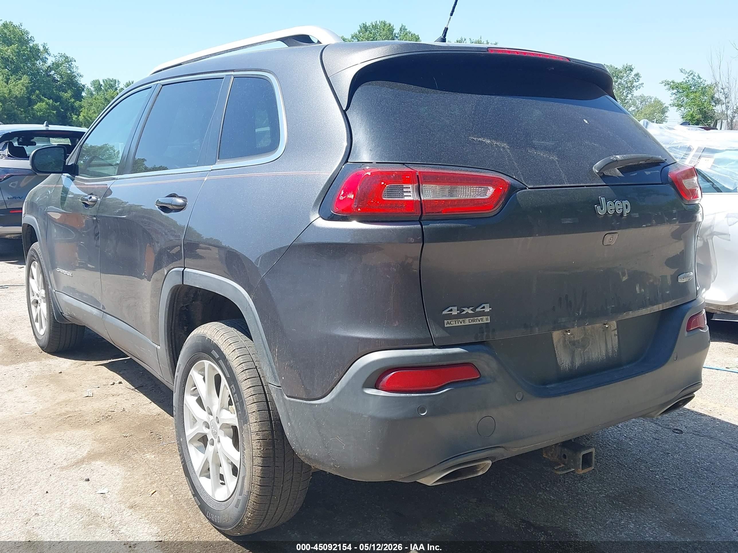 2015 Jeep Cherokee Latitude Gray vin: 1C4PJMCS6FW601595