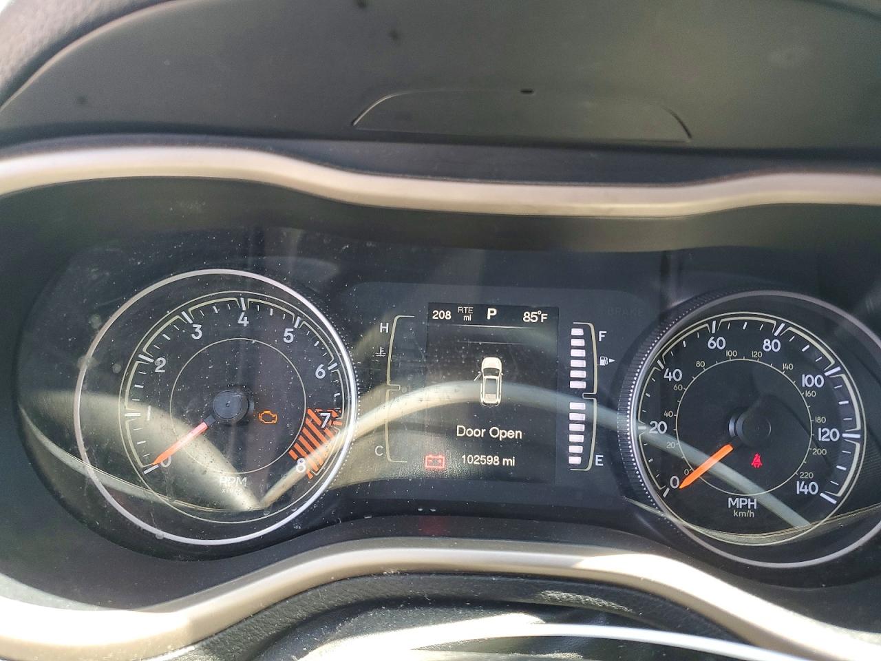 2015 Jeep Cherokee Latitude Зеленый vin: 1C4PJMCS6FW665331