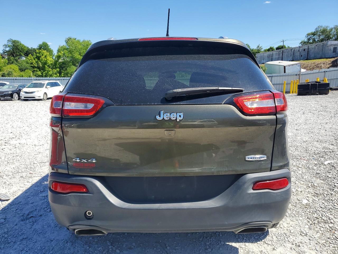 2015 Jeep Cherokee Latitude Зеленый vin: 1C4PJMCS6FW665331