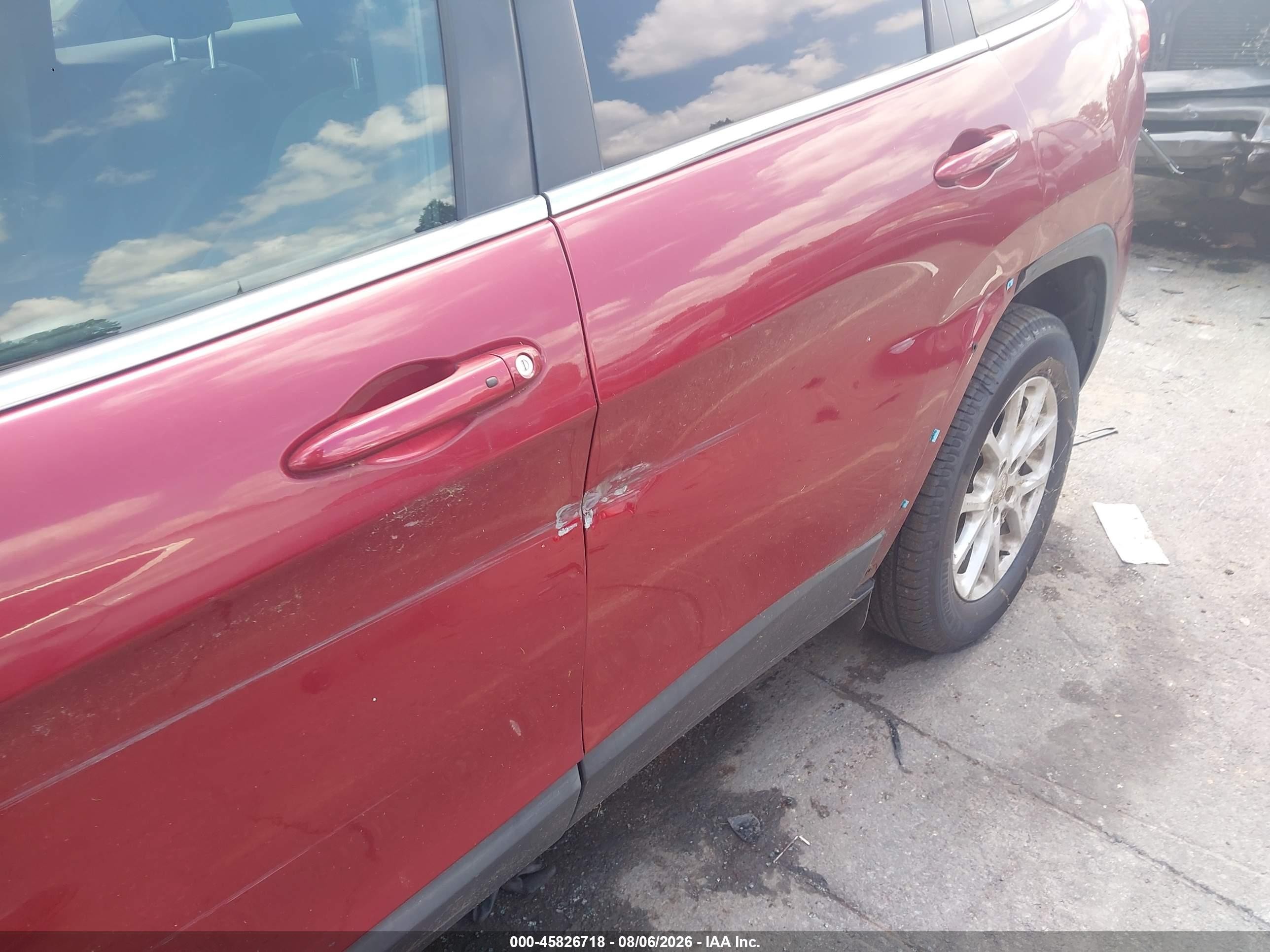 2015 Jeep Cherokee Latitude Burgundy vin: 1C4PJMCS6FW773240
