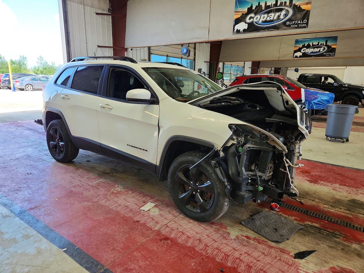2015 Jeep Cherokee Latitude White vin: 1C4PJMCS6FW792676