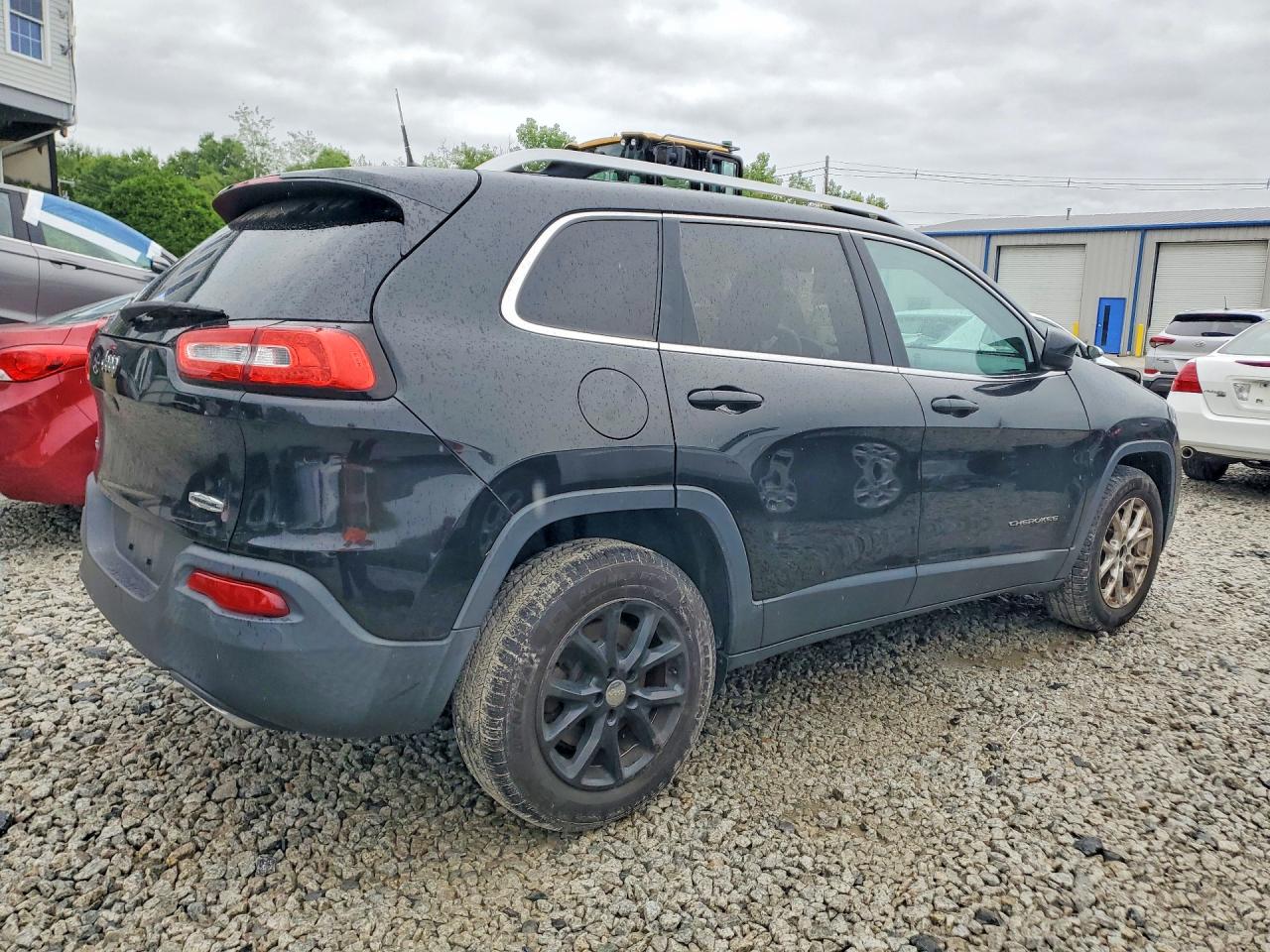 2015 Jeep Cherokee Latitude Black vin: 1C4PJMCS6FW794833