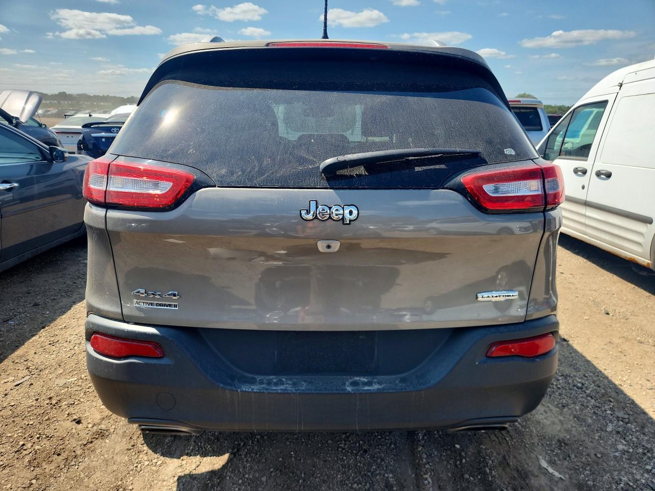 2017 Jeep Cherokee Latitude Brown vin: 1C4PJMCS6HW532717
