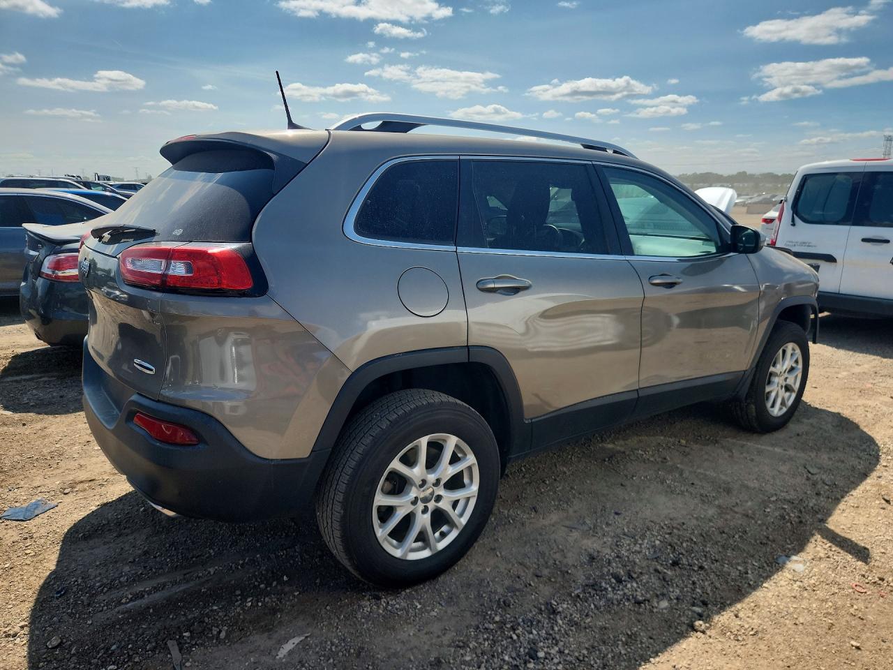 2017 Jeep Cherokee Latitude Brown vin: 1C4PJMCS6HW532717