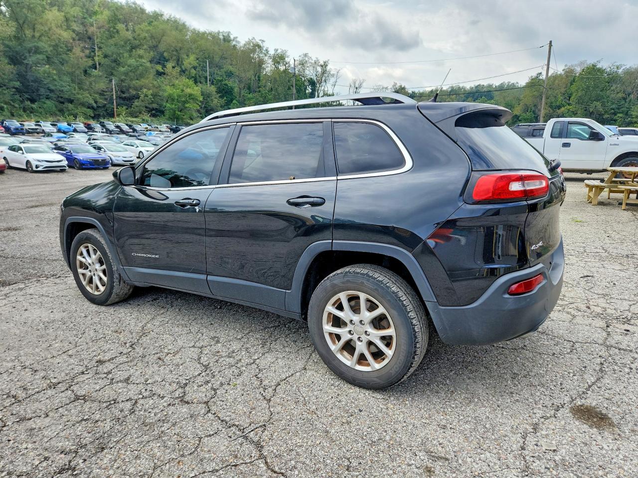 2014 Jeep Cherokee Latitude Black vin: 1C4PJMCS7EW147582