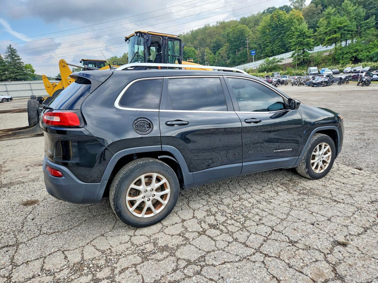 2014 Jeep Cherokee Latitude Black vin: 1C4PJMCS7EW147582