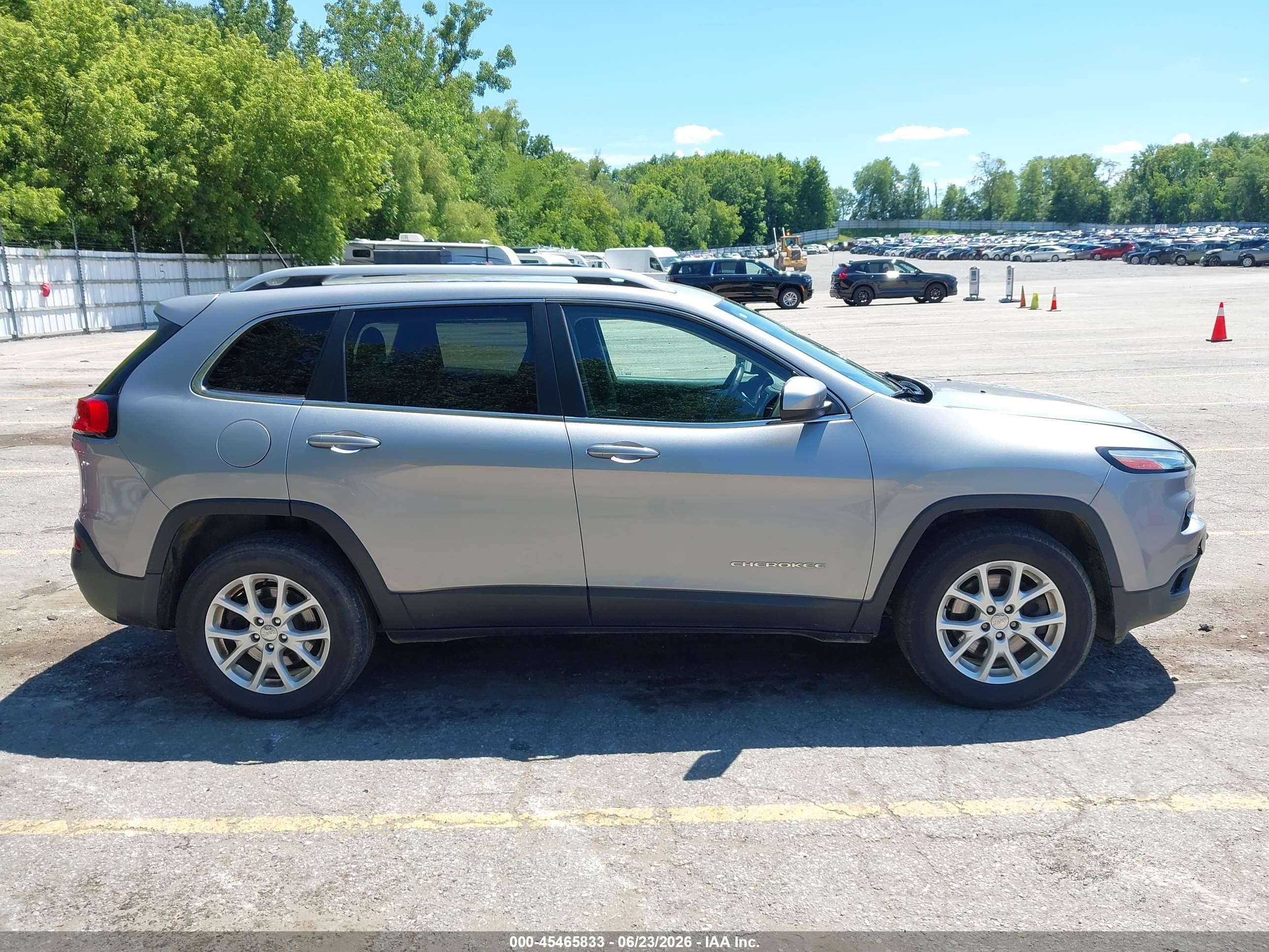2014 Jeep Cherokee Latitude Gray vin: 1C4PJMCS7EW203696