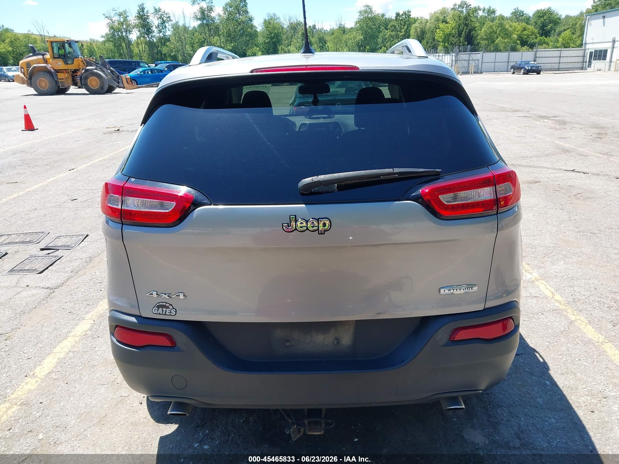 2014 Jeep Cherokee Latitude Gray vin: 1C4PJMCS7EW203696